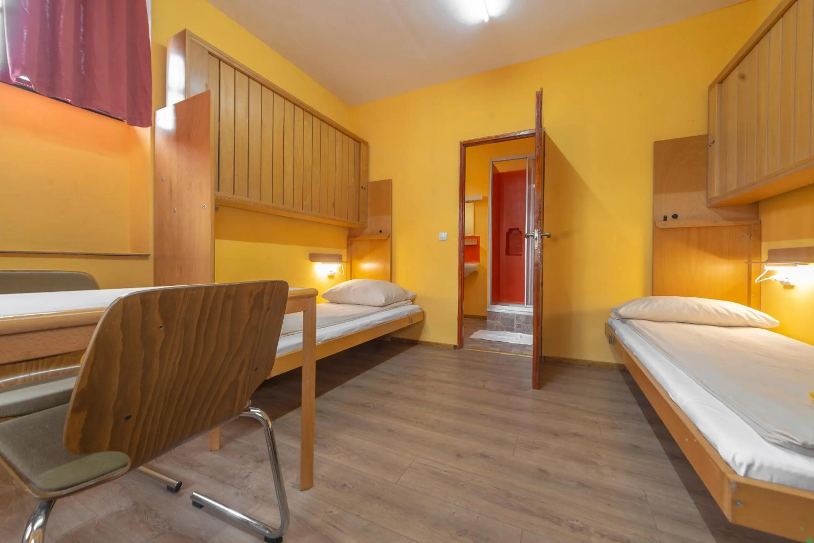  Twin Room with Private Bathroom in Burg Hostel Sighisoara