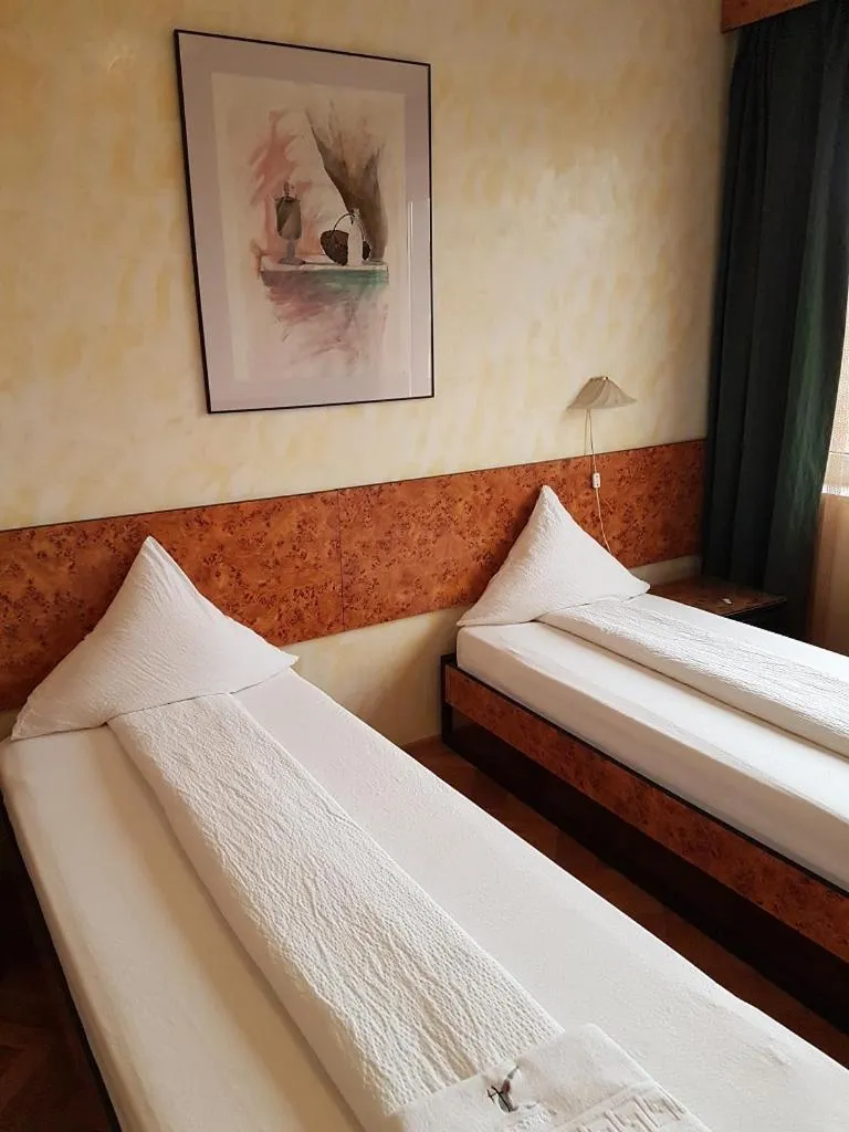 Bed in Hotel Central