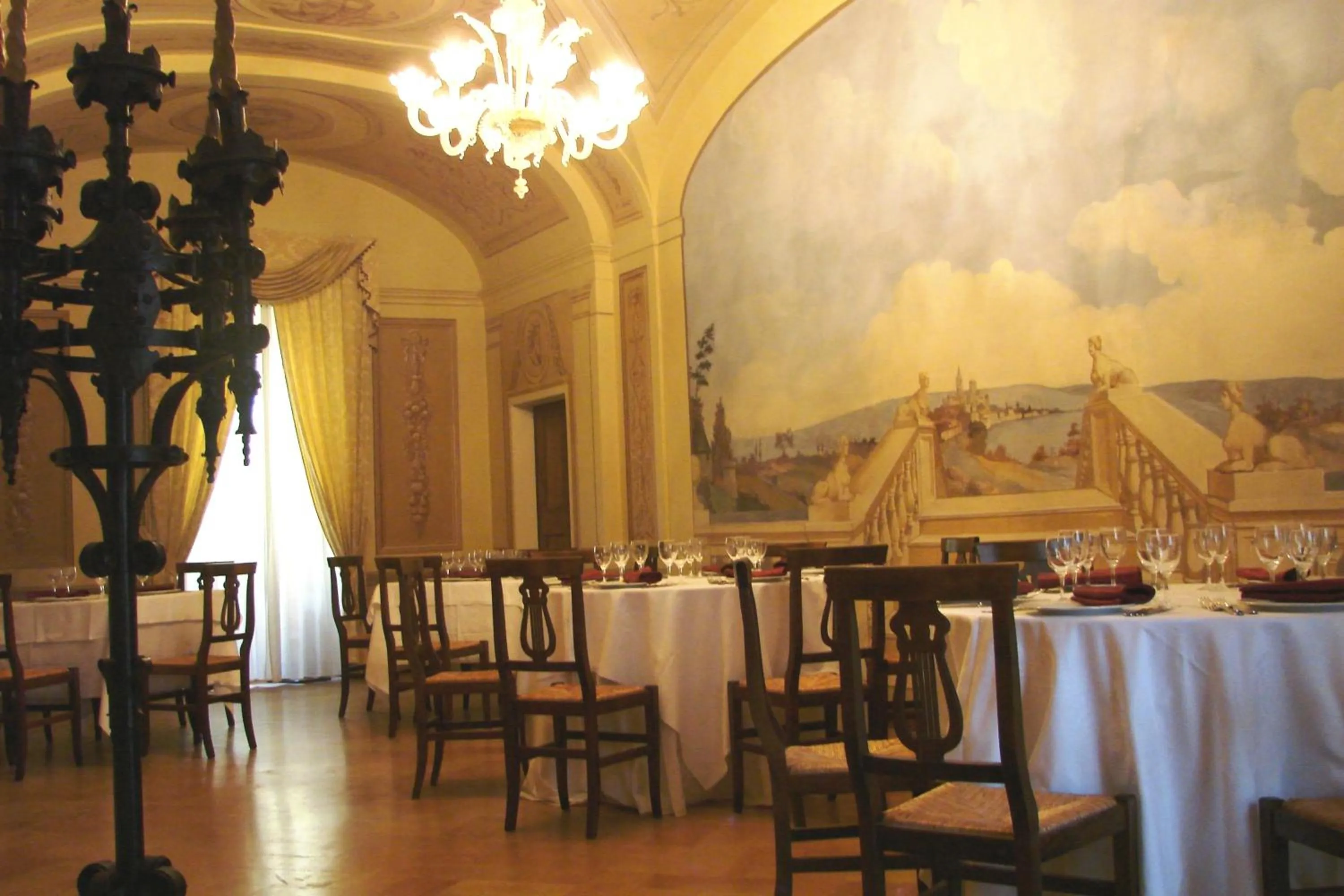 Restaurant/places to eat in Hotel Palazzo Brunamonti