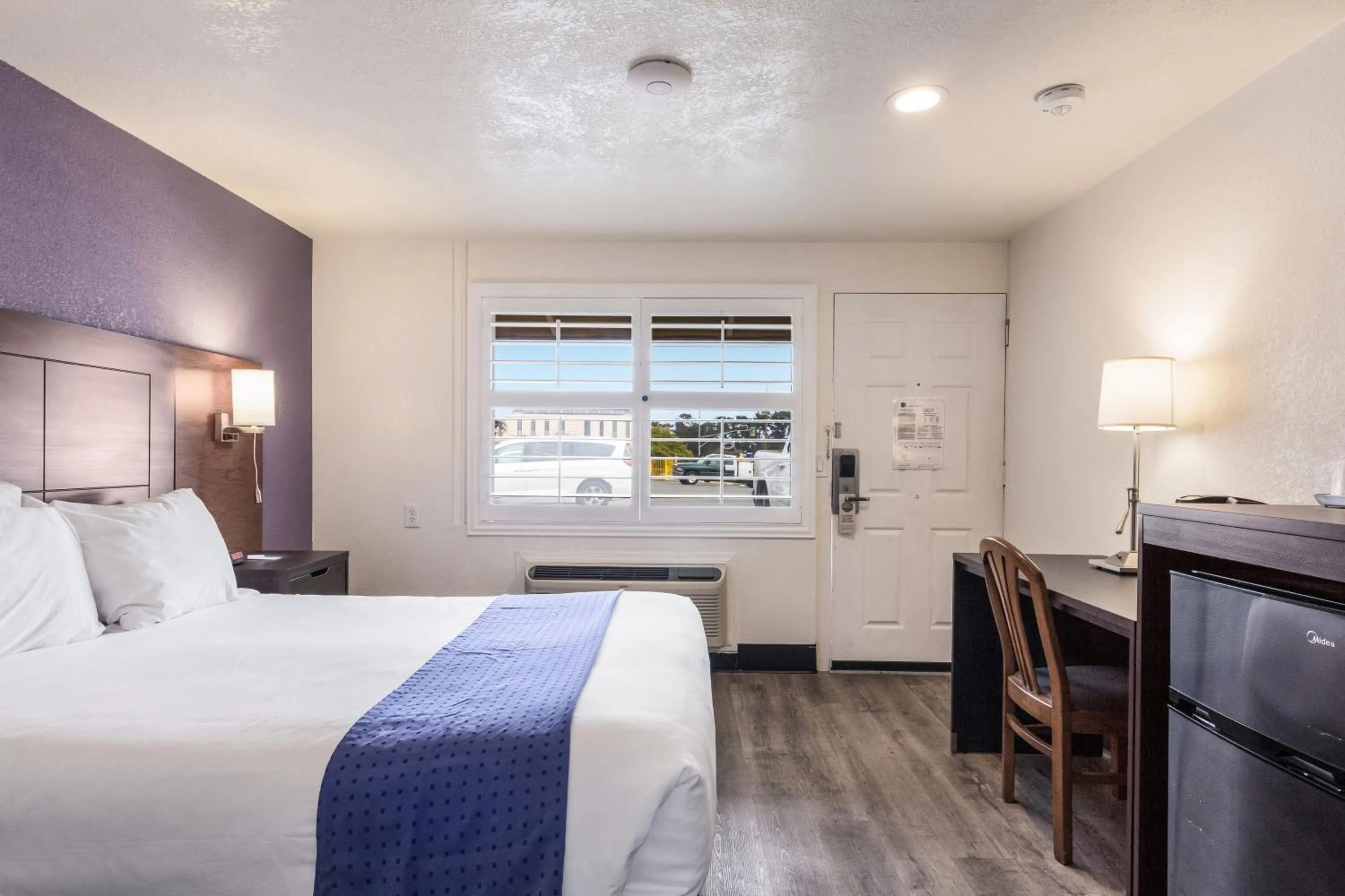 Bed in Carmel Hill Lodge