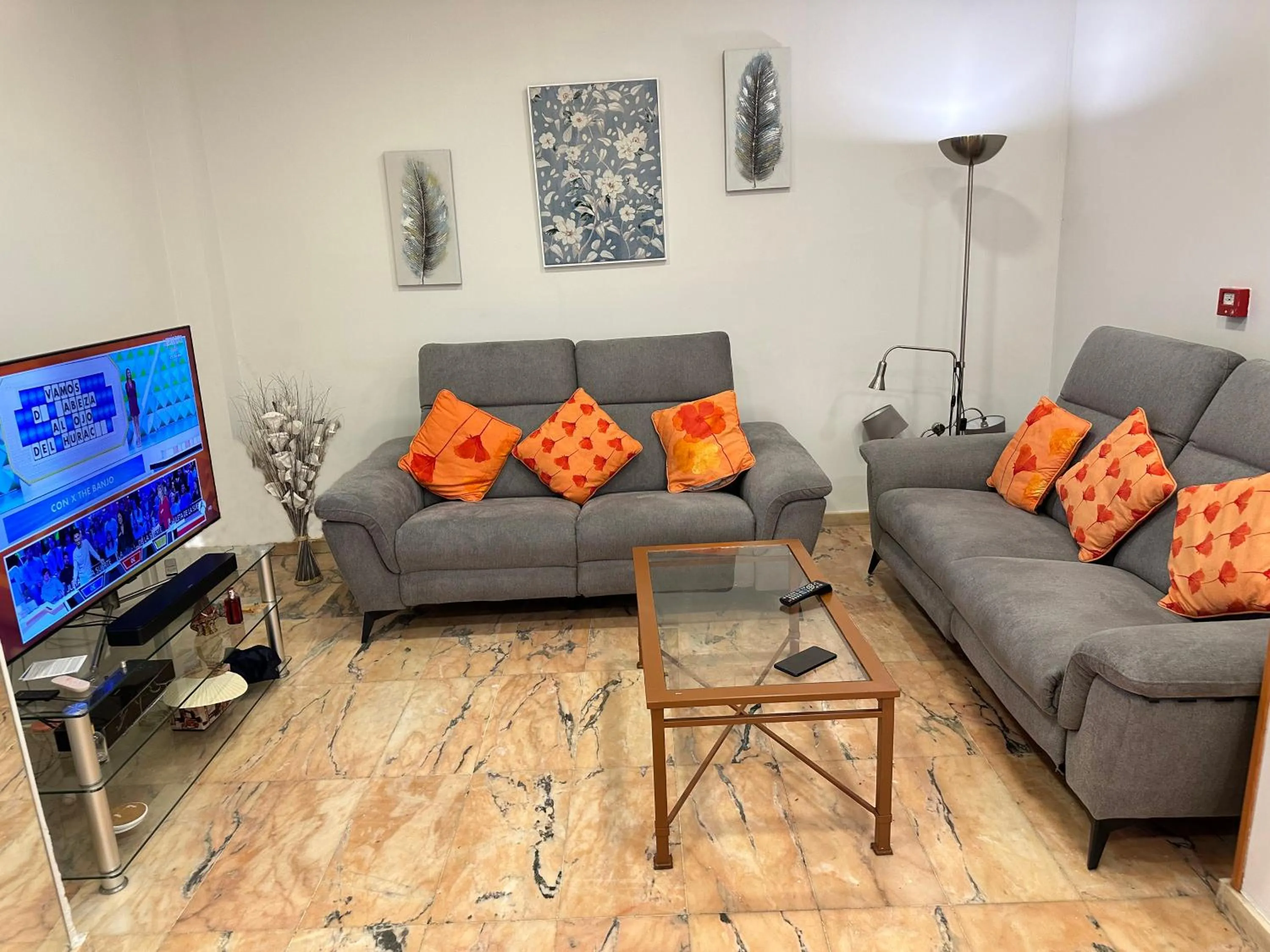 Communal lounge/ TV room in Hotel Castilla