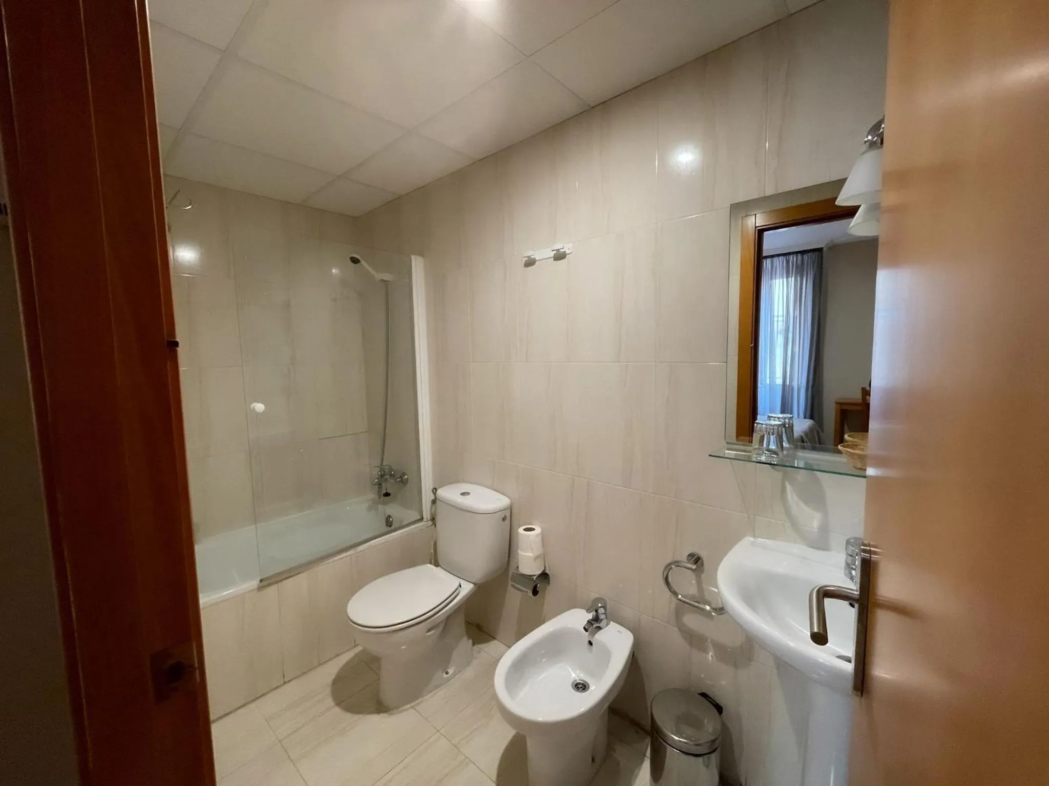 Toilet in Hotel Castilla