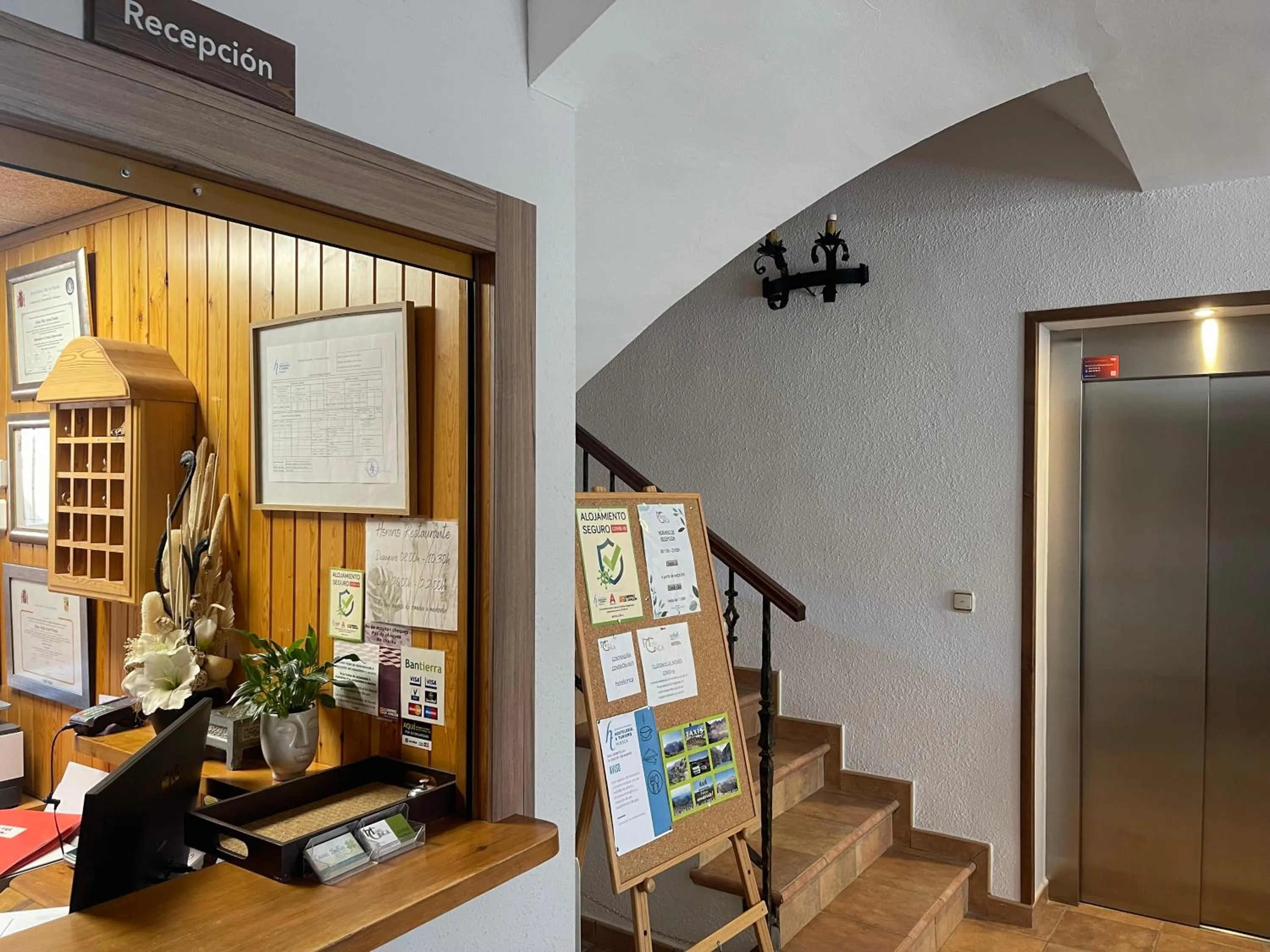 Lobby or reception in Hotel Cinca