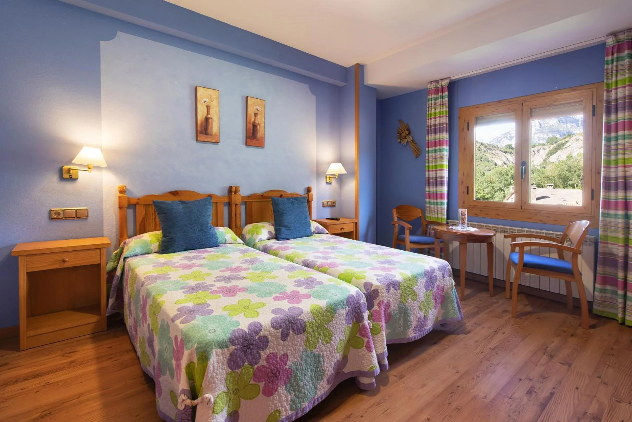 Other, Bed in Hotel Cinca