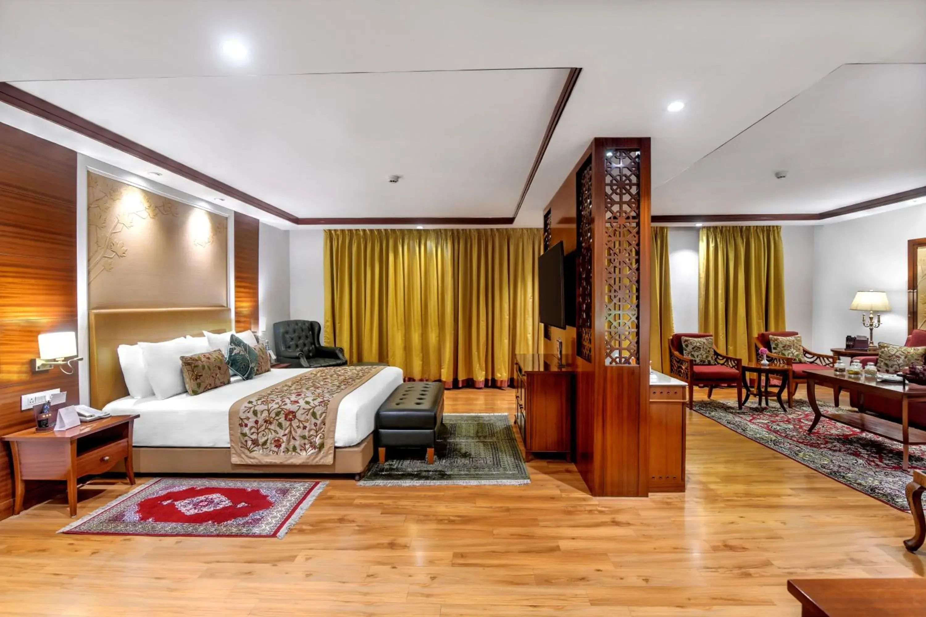 Executive Suite Room in Fortune Resort Heevan, Srinagar - Member ITC Hotels' Group Executive Suite Room in Fortune Resort Heevan, Srinagar - Member ITC Hotels' Group
