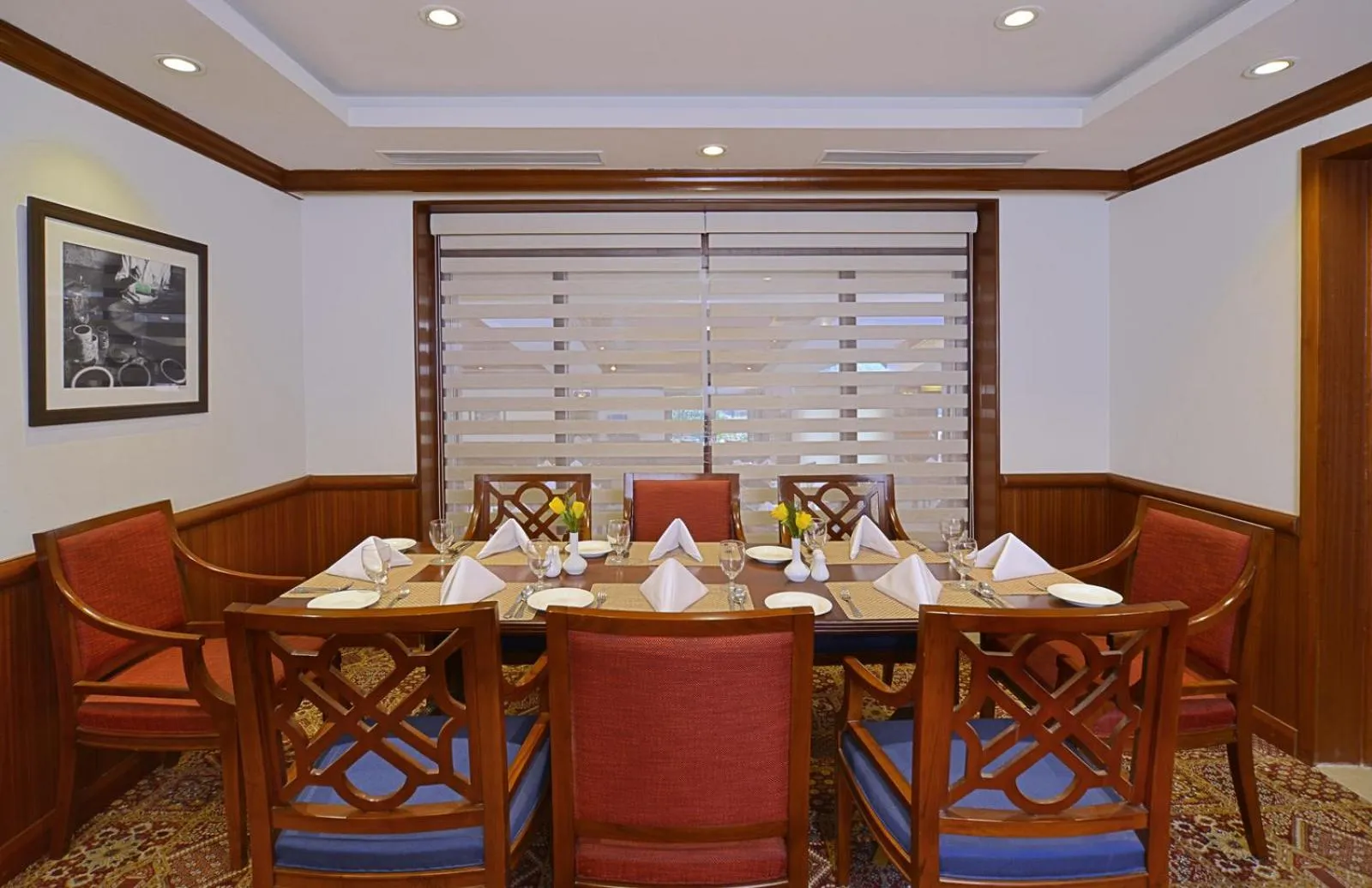 Restaurant/places to eat in Fortune Resort Heevan, Srinagar - Member ITC Hotels' Group