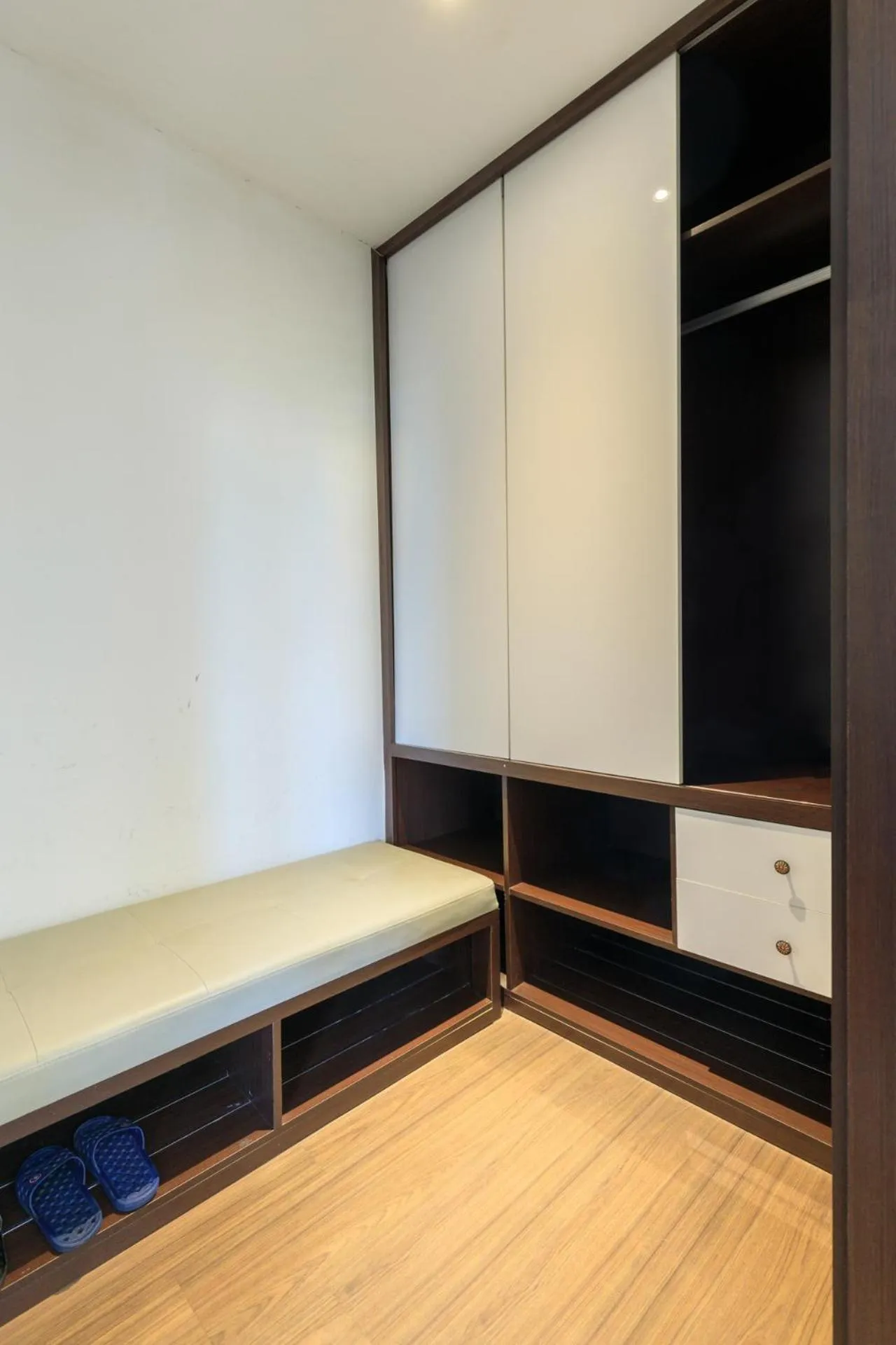 TV and multimedia, Bed in Yolo Wa Hotel