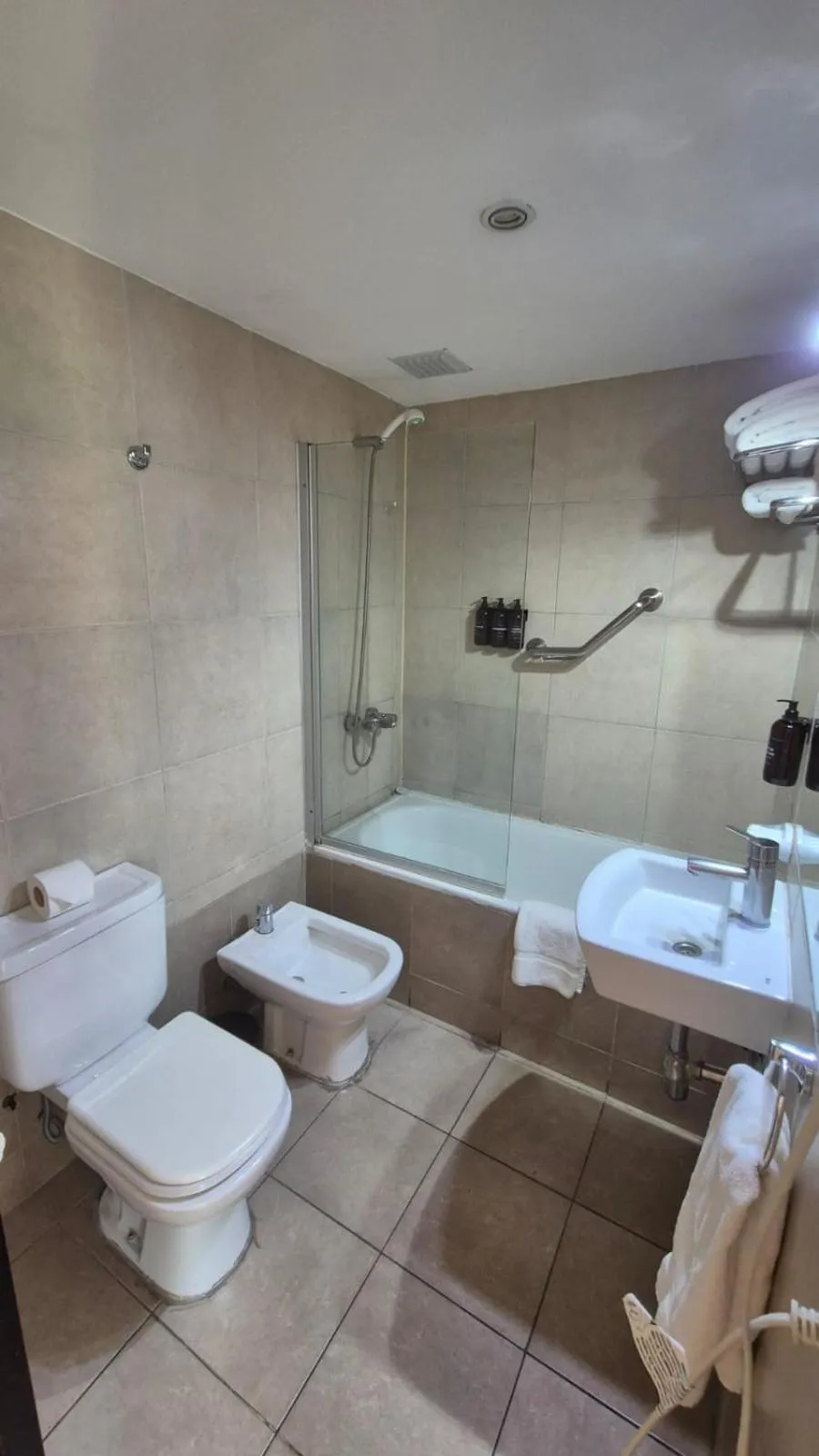 Bathroom in DAKAR HOTEL