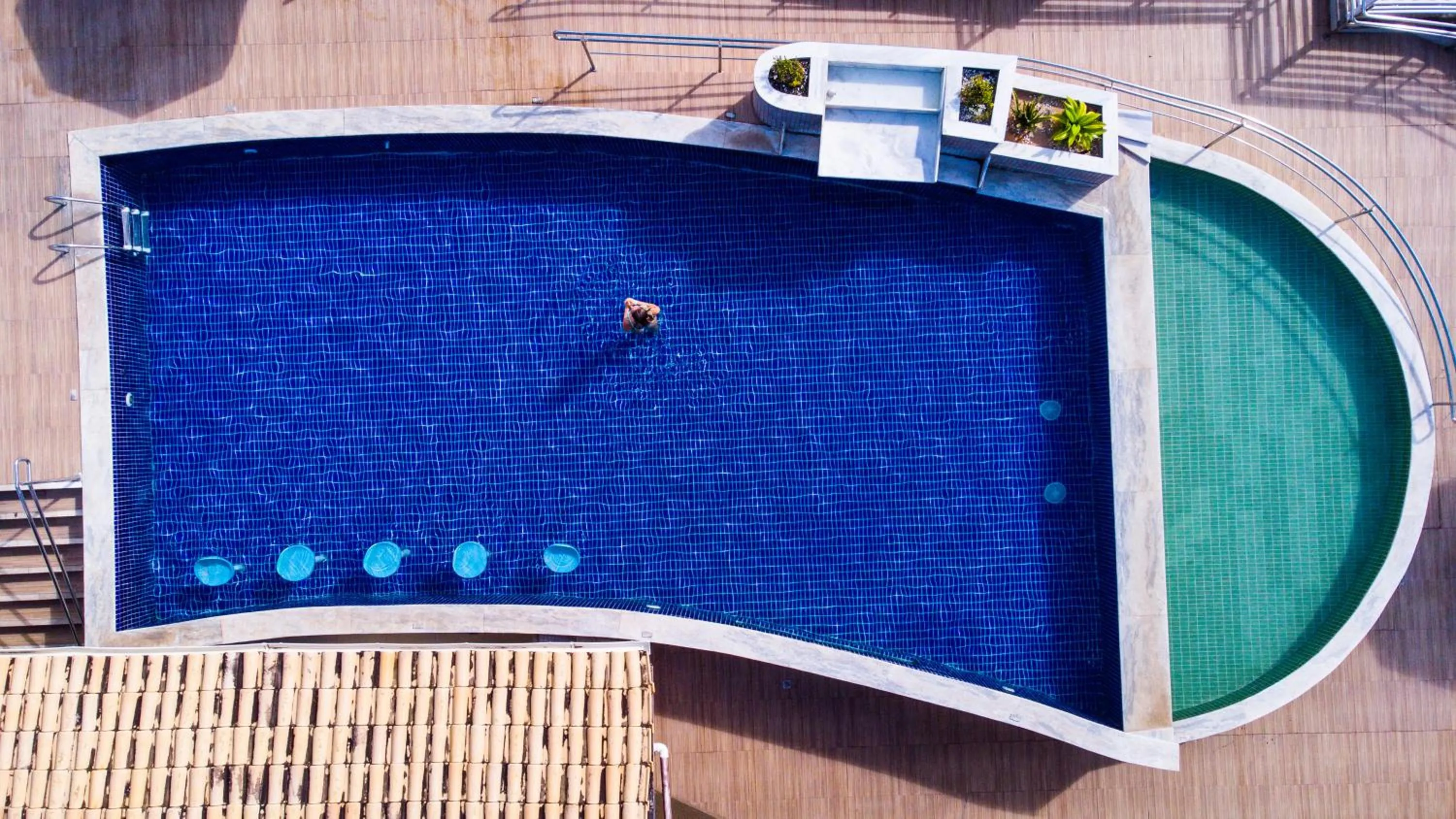 Swimming pool in Pipas Bay