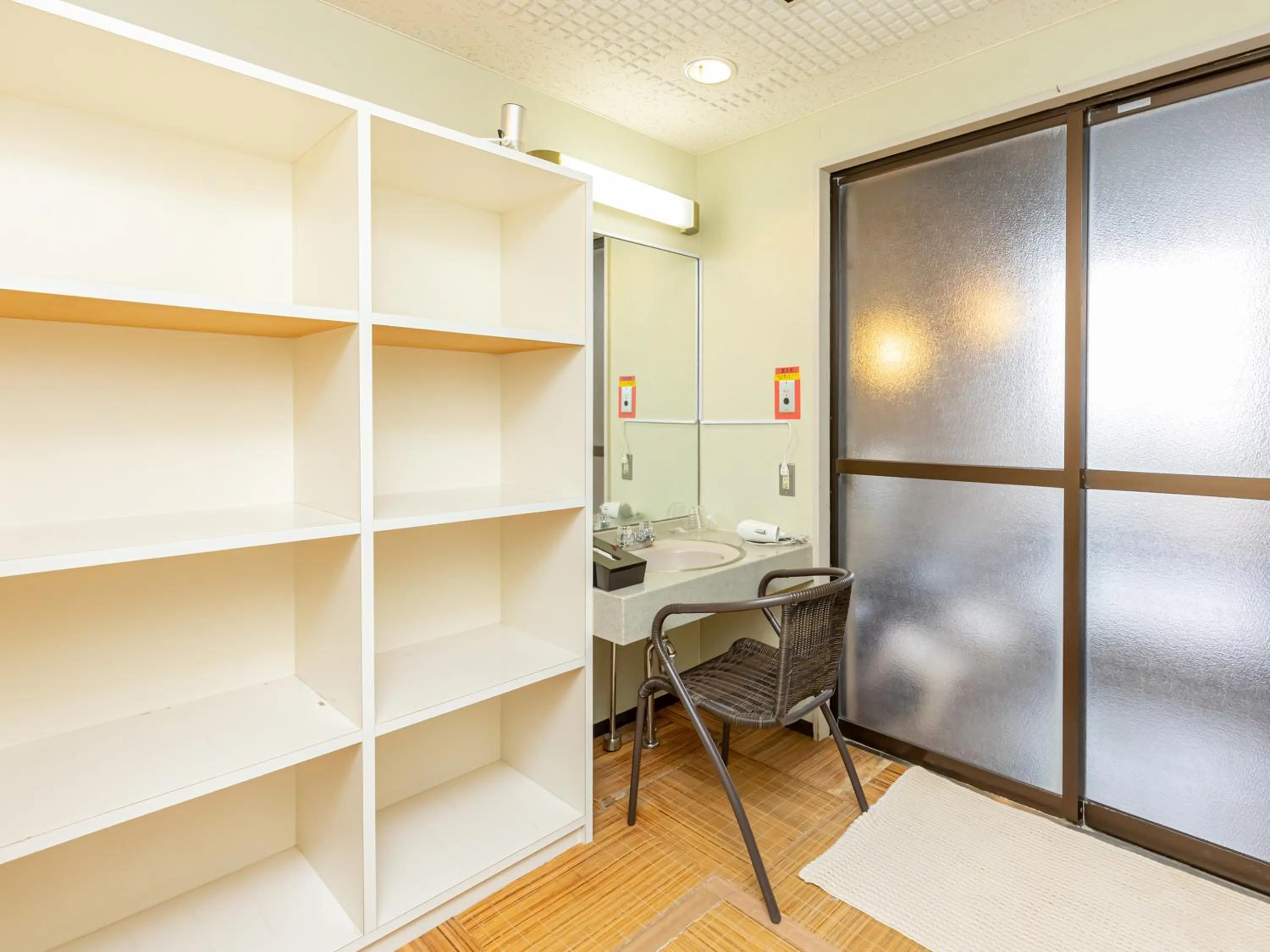 Public Bath in Niitsuru Onsen Nda