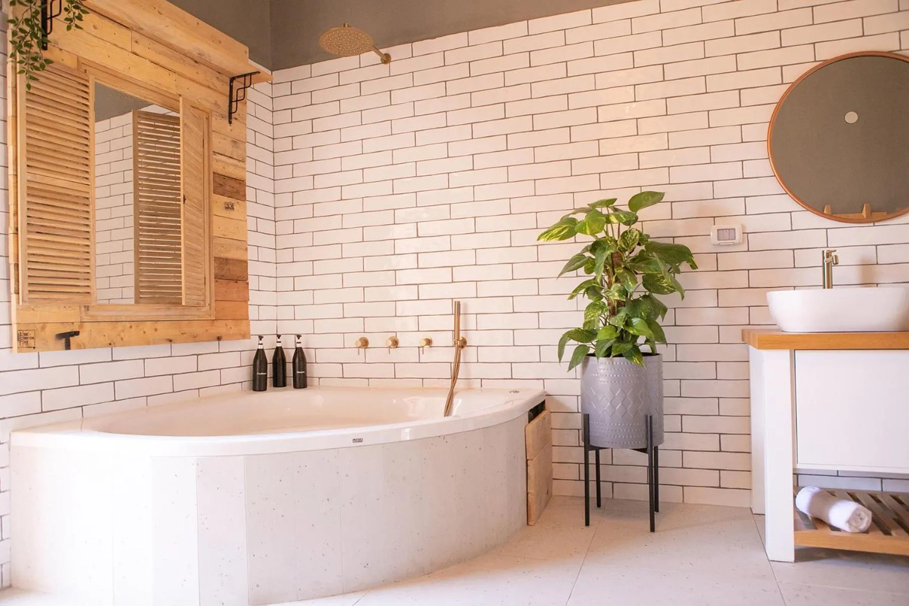 Hot Tub in Zimeroni