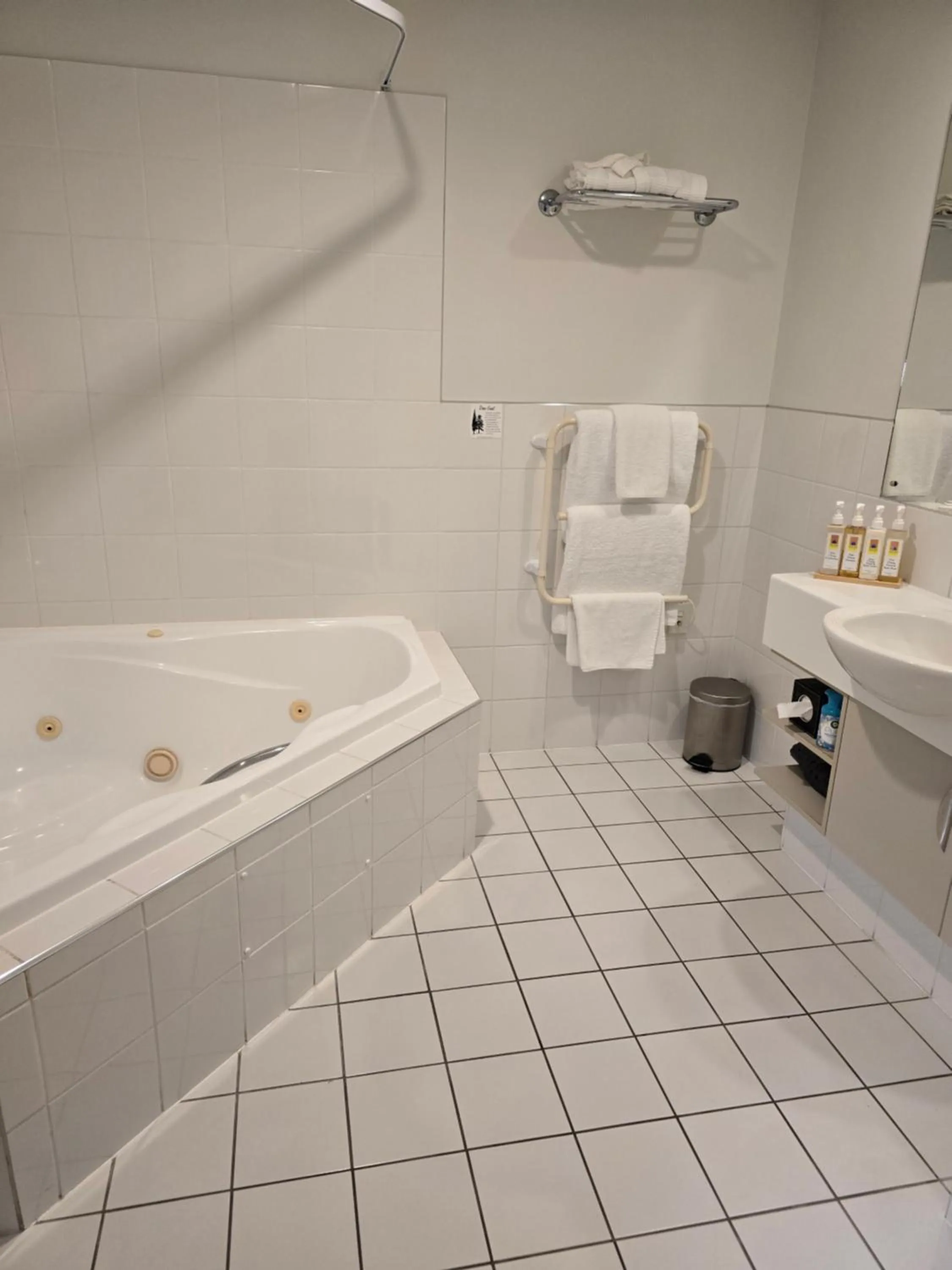 Cedar Grove Motor Lodge