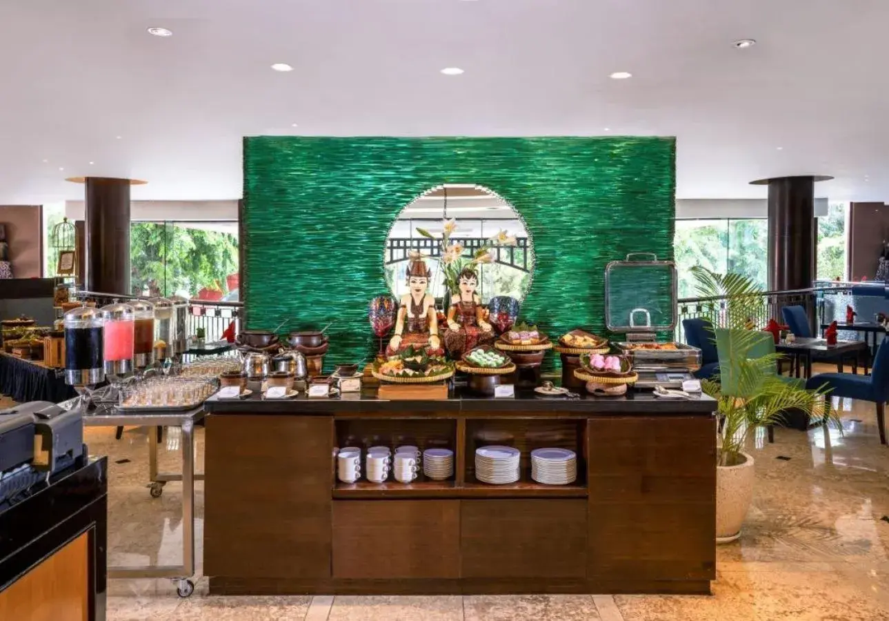 Restaurant/places to eat in Hotel Ciputra Semarang managed by Swiss-Belhotel International Restaurant/places to eat in Hotel Ciputra Semarang managed by Swiss-Belhotel International