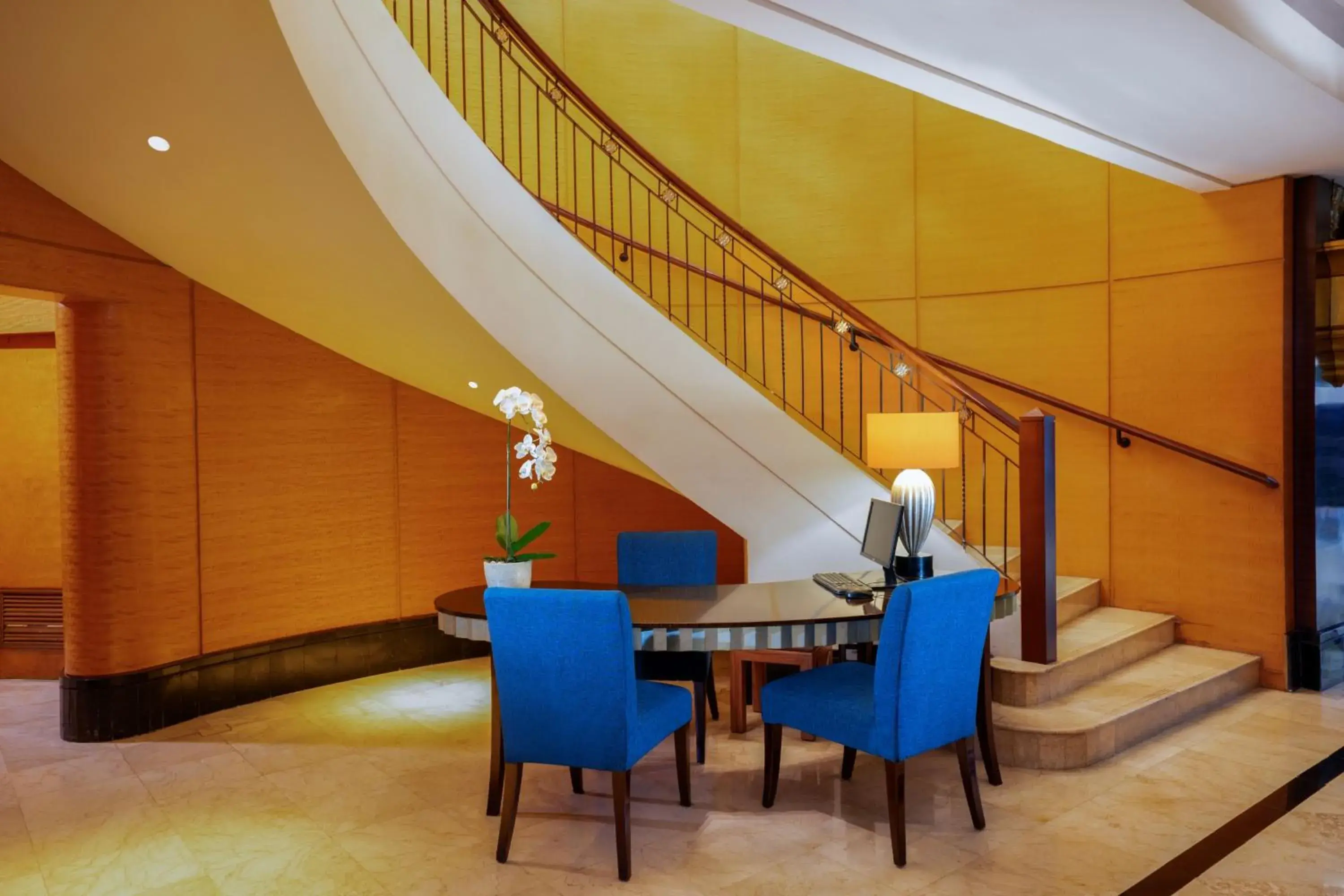 Lobby or reception in Hotel Ciputra Semarang managed by Swiss-Belhotel International Lobby or reception in Hotel Ciputra Semarang managed by Swiss-Belhotel International