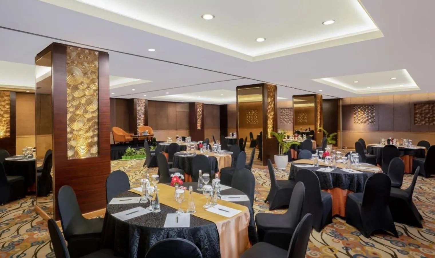 Meeting/conference room in Hotel Ciputra Semarang managed by Swiss-Belhotel International