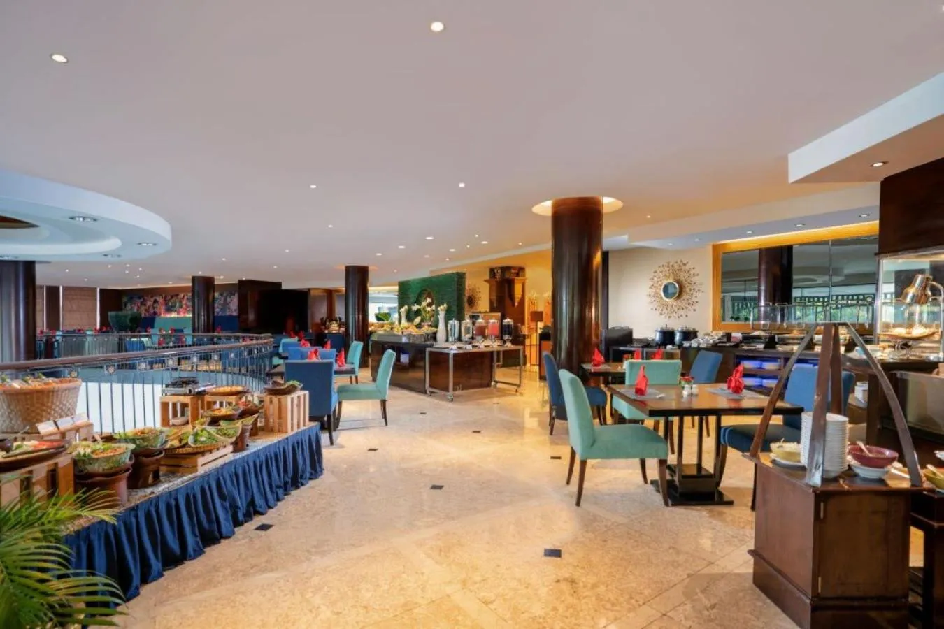 Restaurant/places to eat in Hotel Ciputra Semarang managed by Swiss-Belhotel International