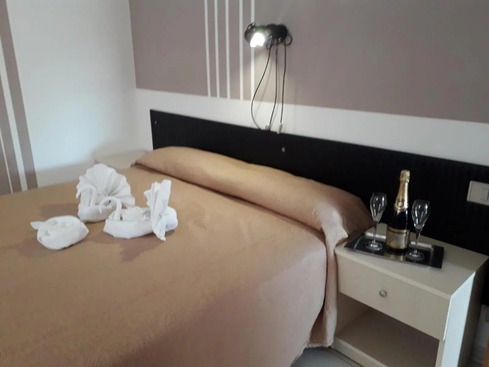 Bed in Hotel Santa Caterina