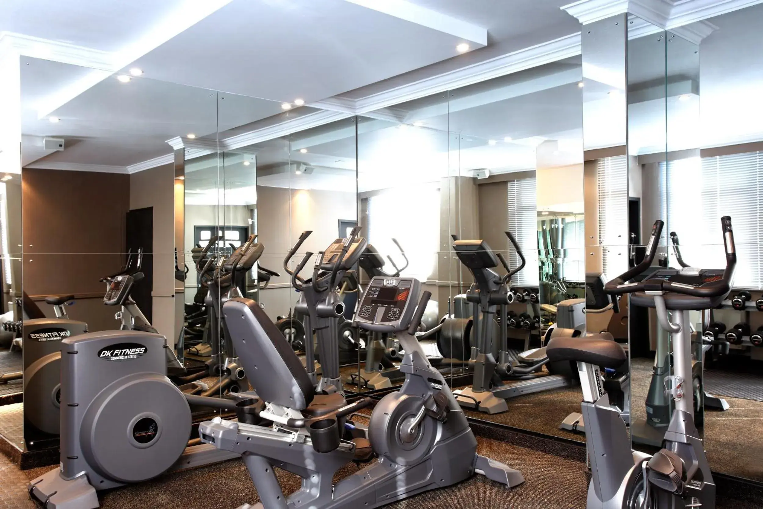 Spa and wellness centre/facilities in Manhattan Hotel Spa and wellness centre/facilities in Manhattan Hotel