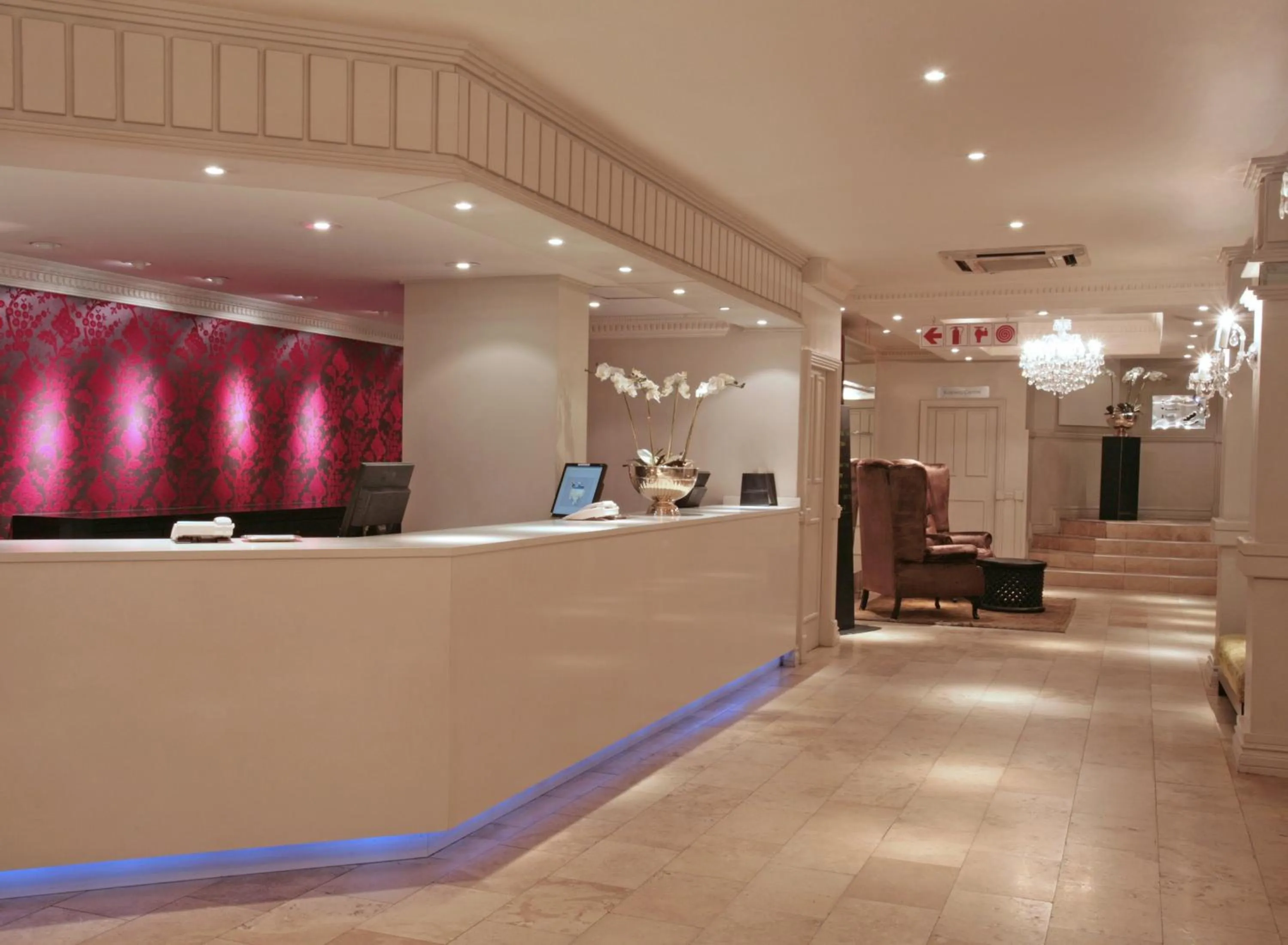 Lobby or reception in Manhattan Hotel