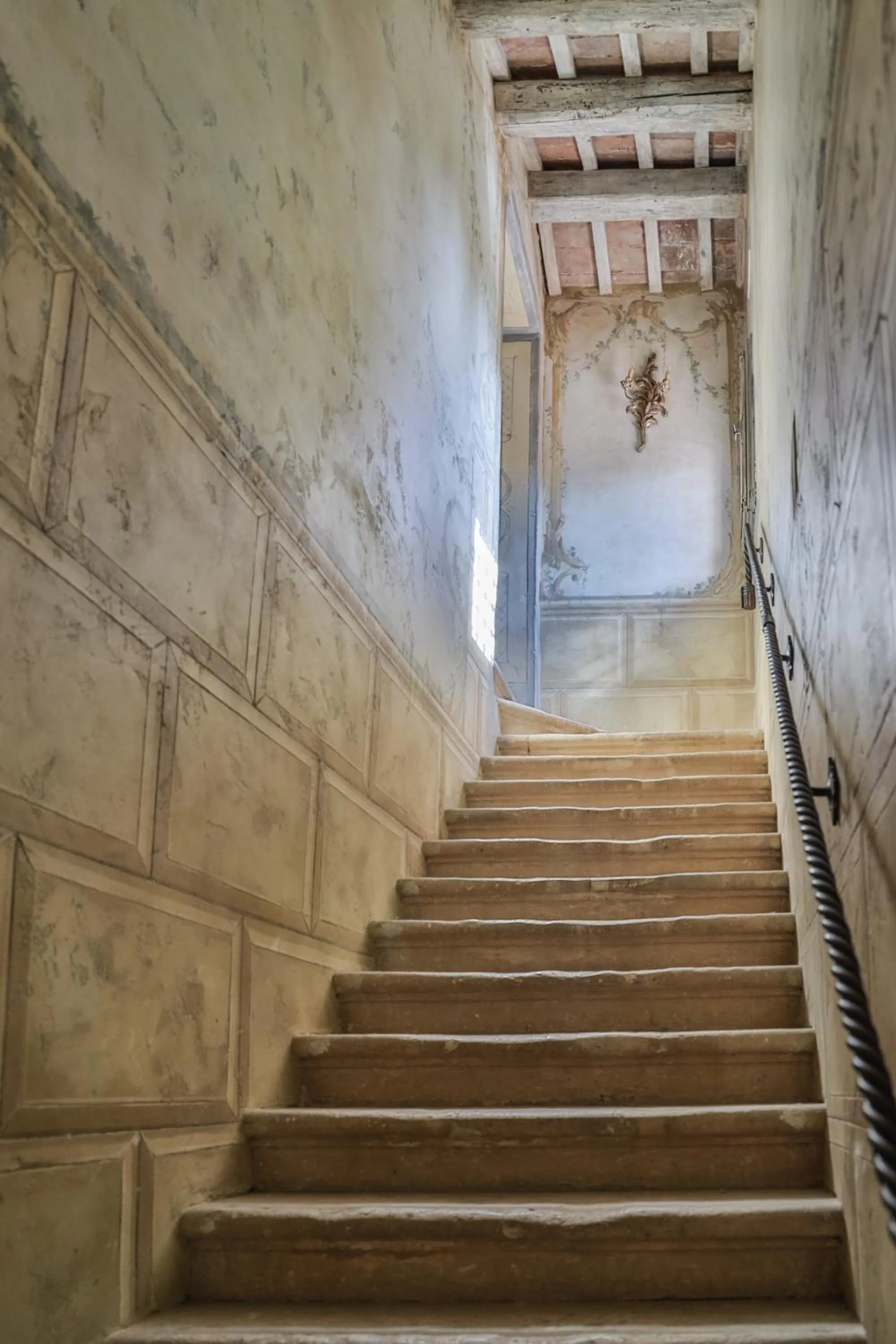 Decorative detail in Relais Castello Bevilacqua