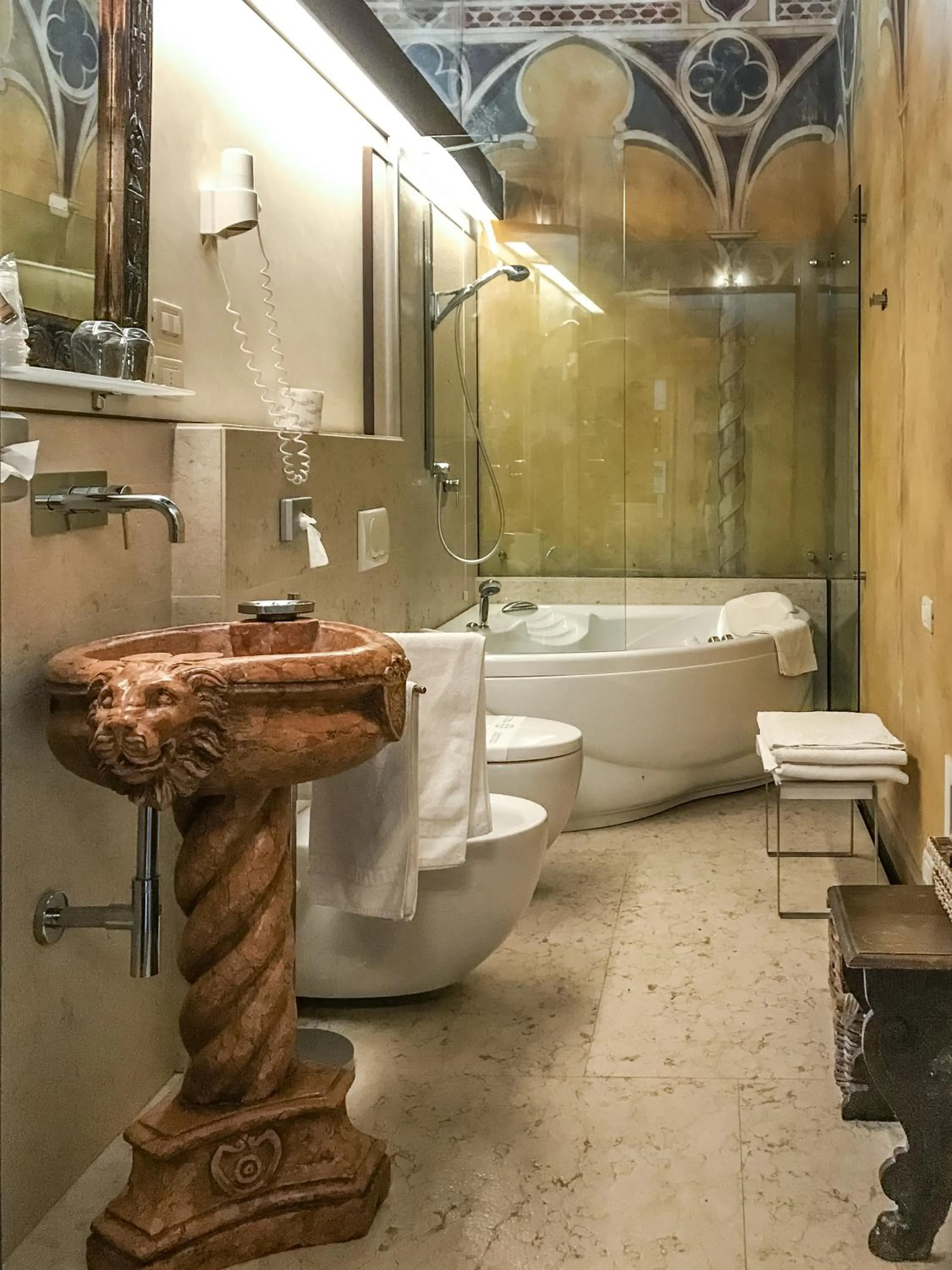 Bathroom in Relais Castello Bevilacqua