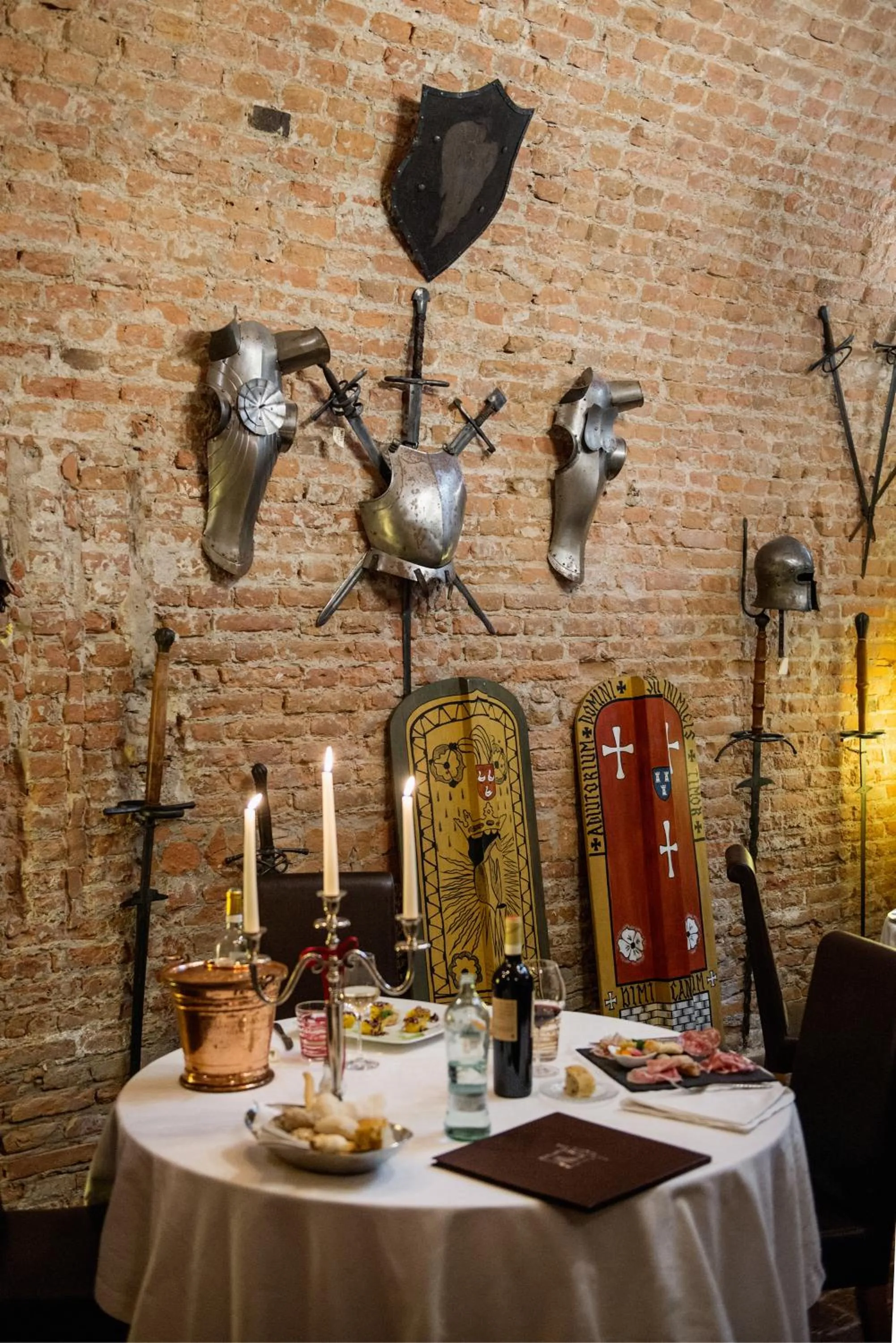 Food and drinks in Relais Castello Bevilacqua