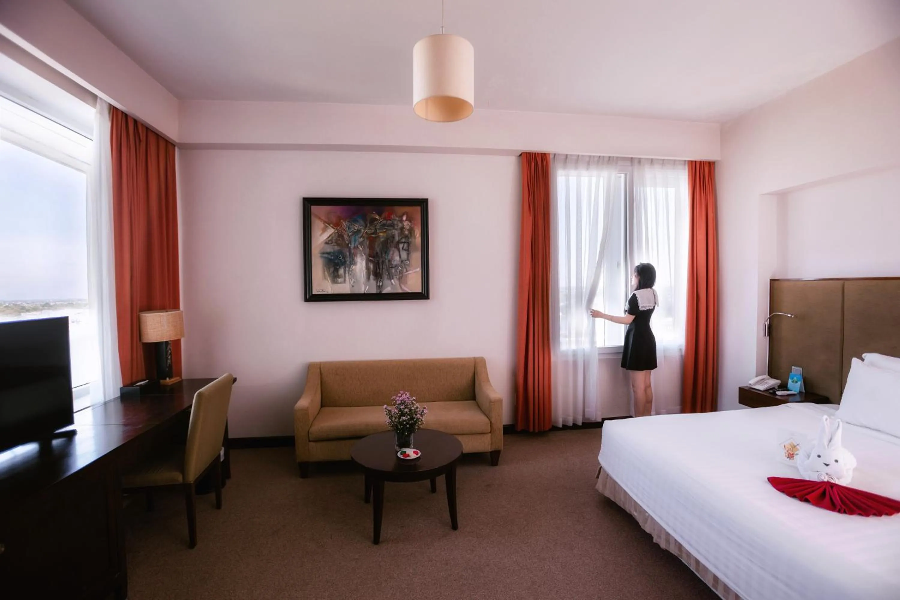 Photo of the whole room, Bed in Muong Thanh Holiday Hue Hotel