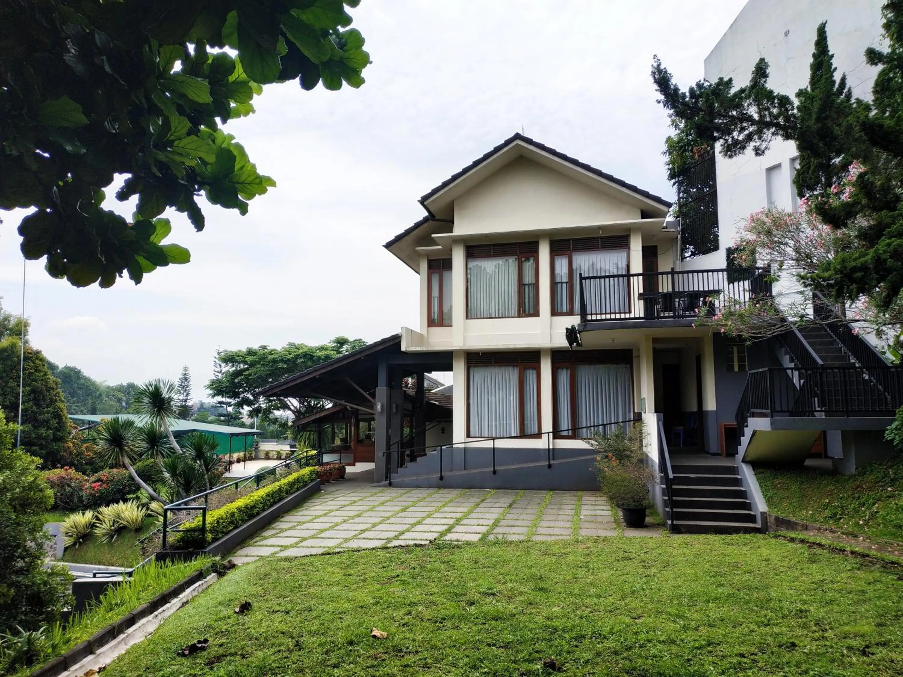 Samami Garden