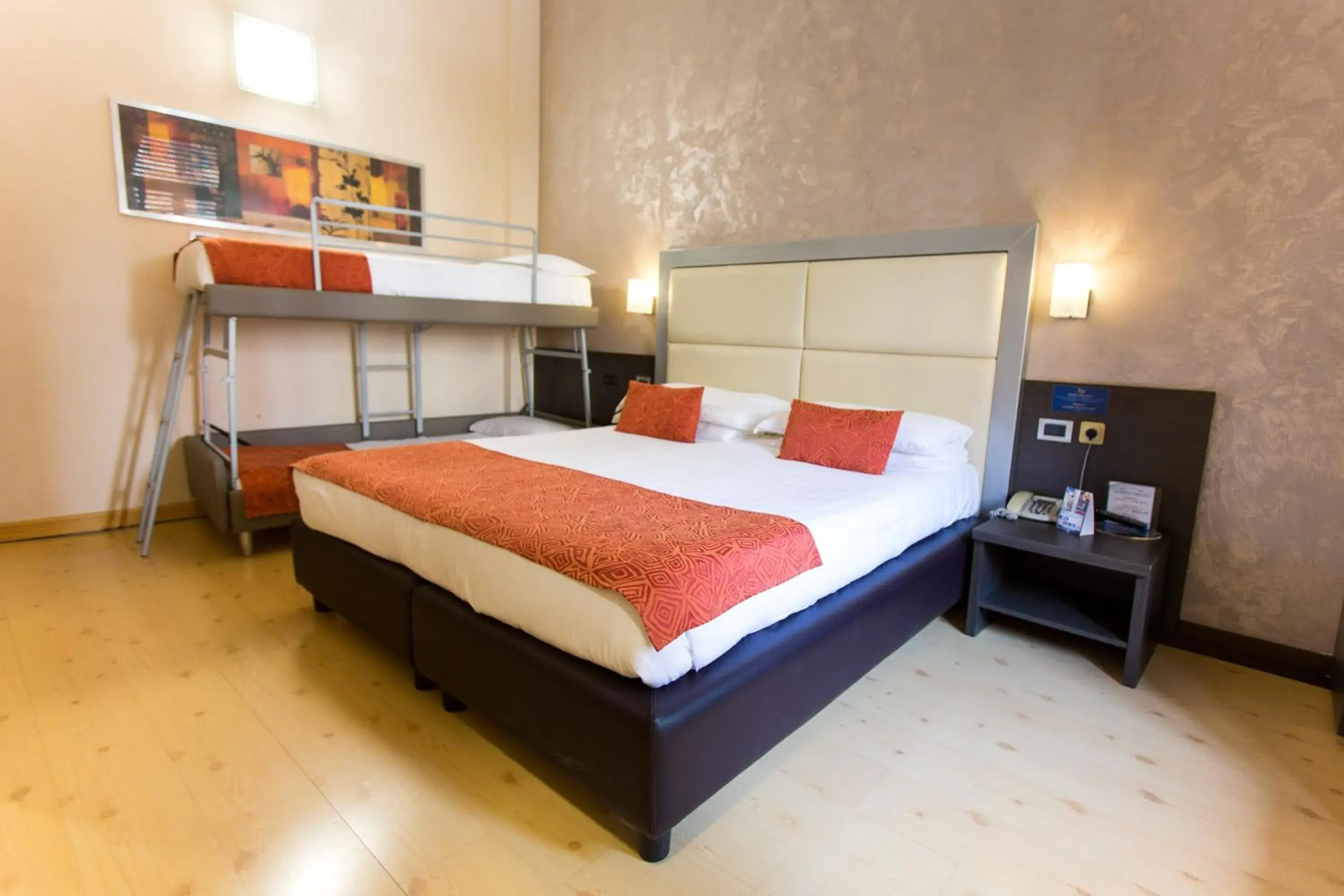 Photo of the whole room, Bed in Hotel Piacenza Photo of the whole room, Bed in Hotel Piacenza