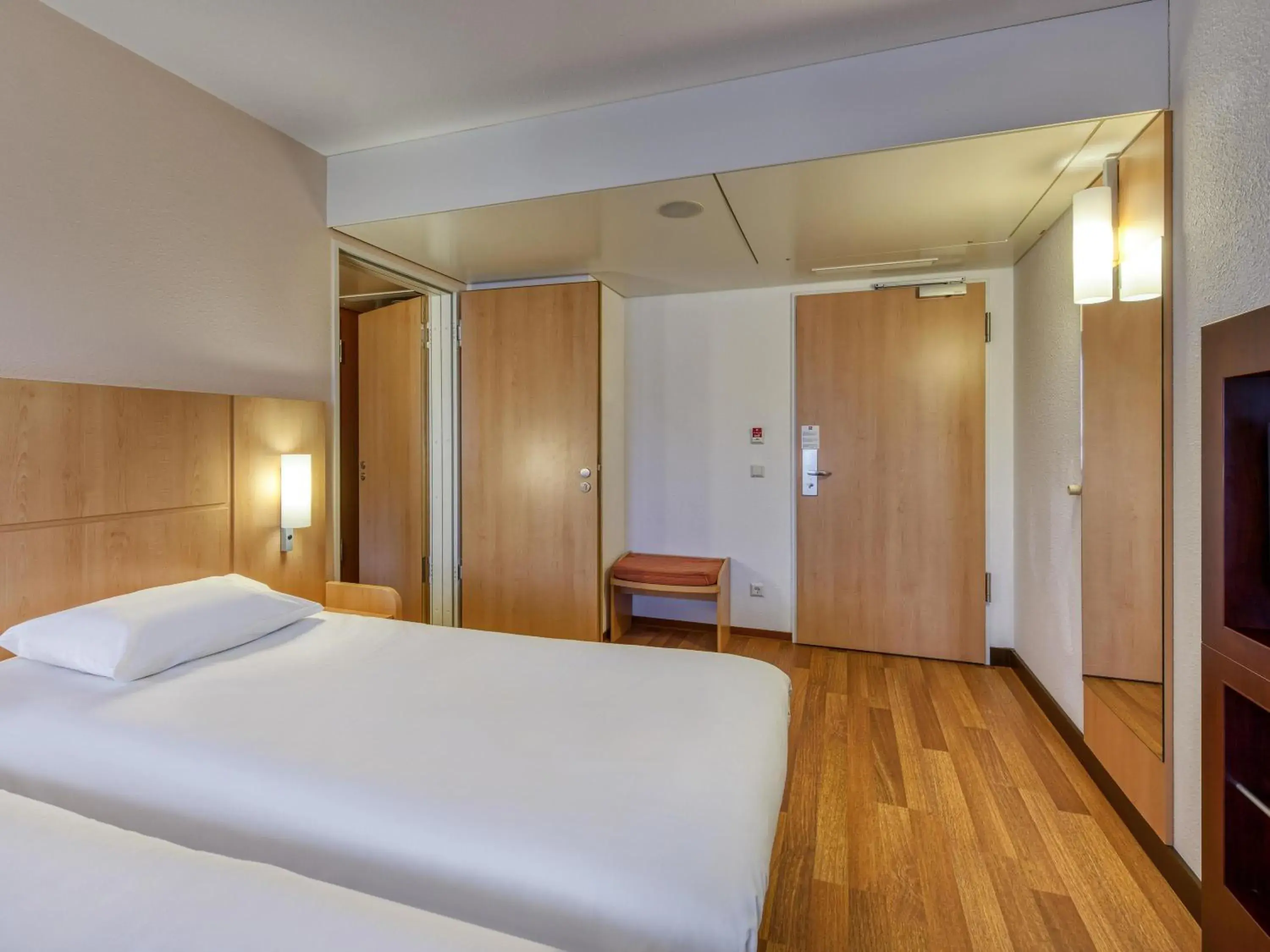 Bedroom, Bed in ibis Konstanz Bedroom, Bed in ibis Konstanz