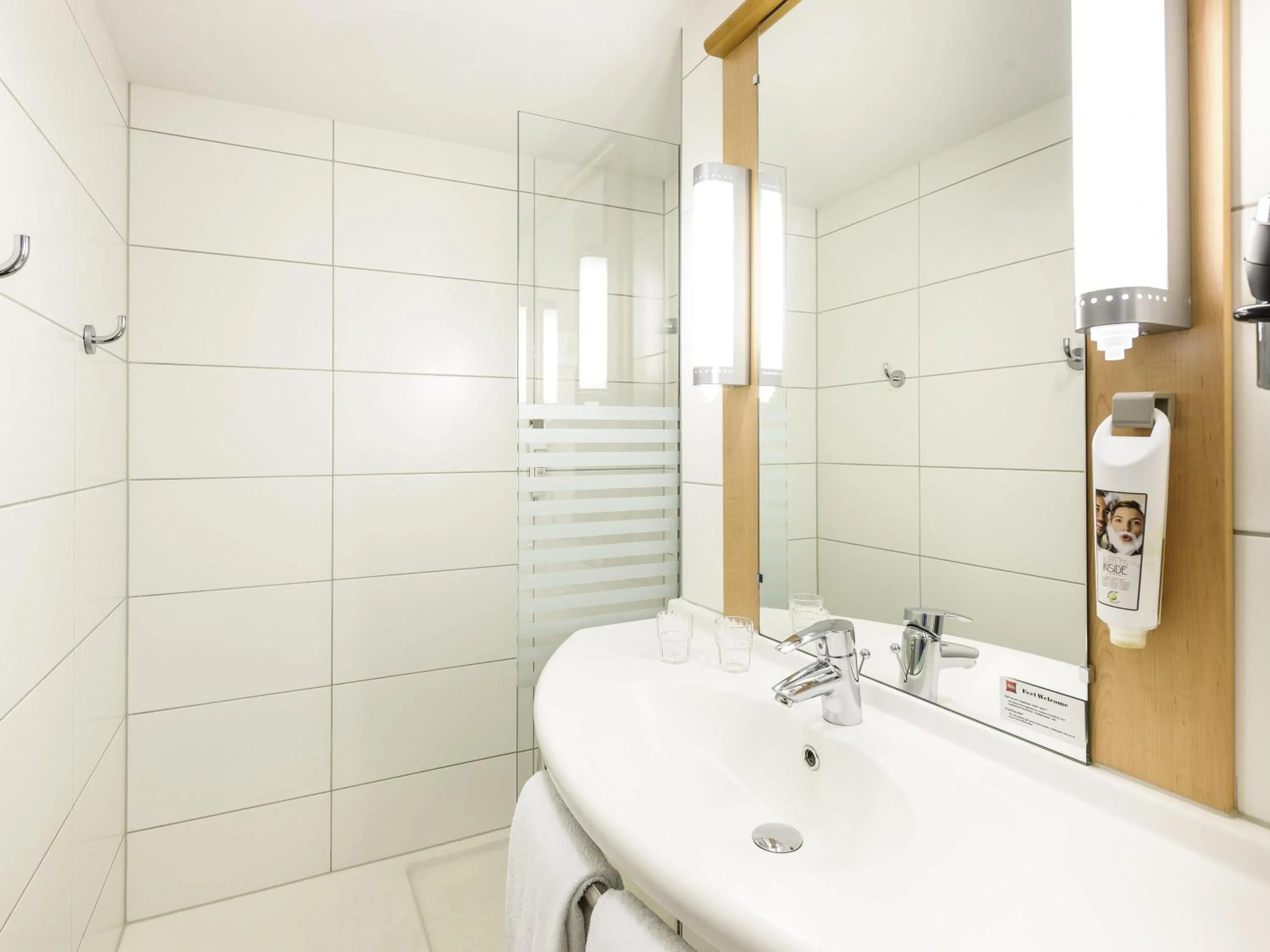 Bedroom in ibis Konstanz