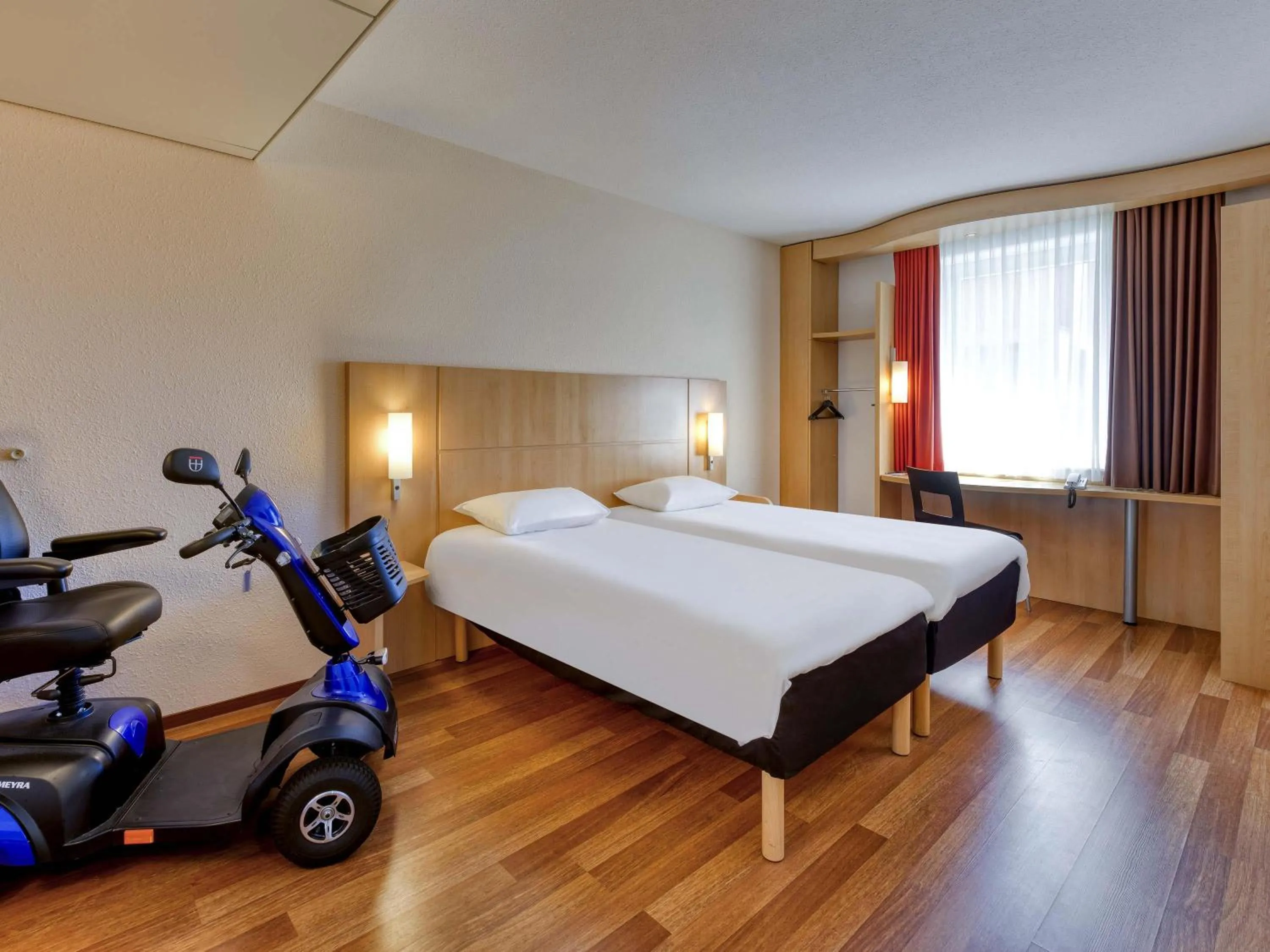 Bedroom, Bed in ibis Konstanz