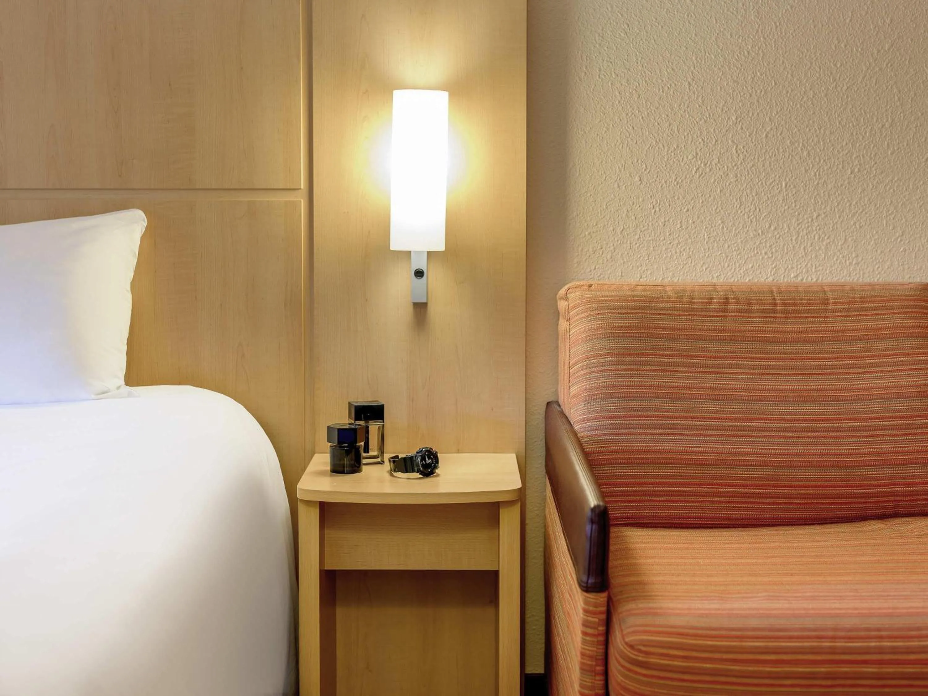 Bedroom, Bed in ibis Konstanz