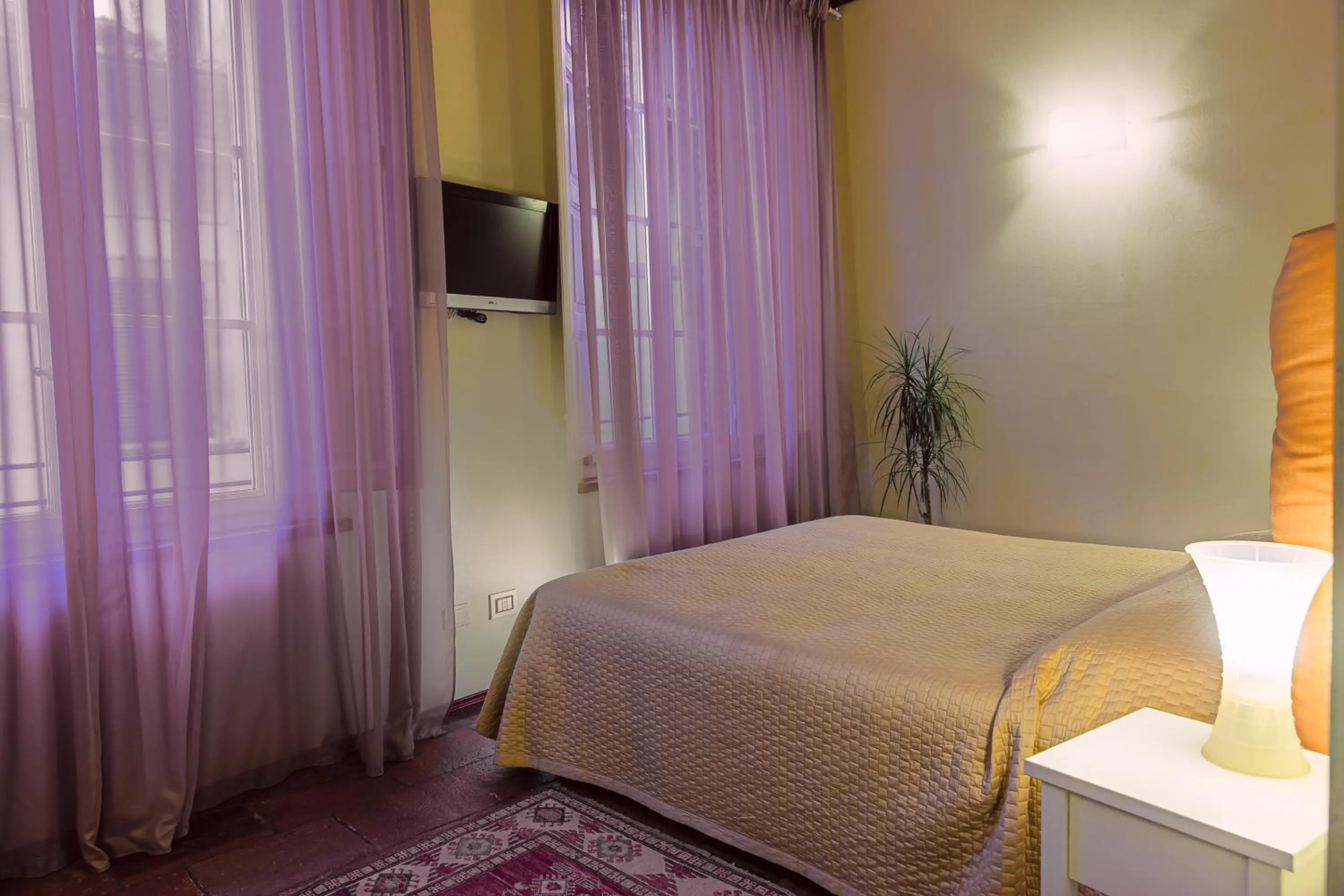 Decorative detail, Bed in Antica Residenza Dell'Angelo