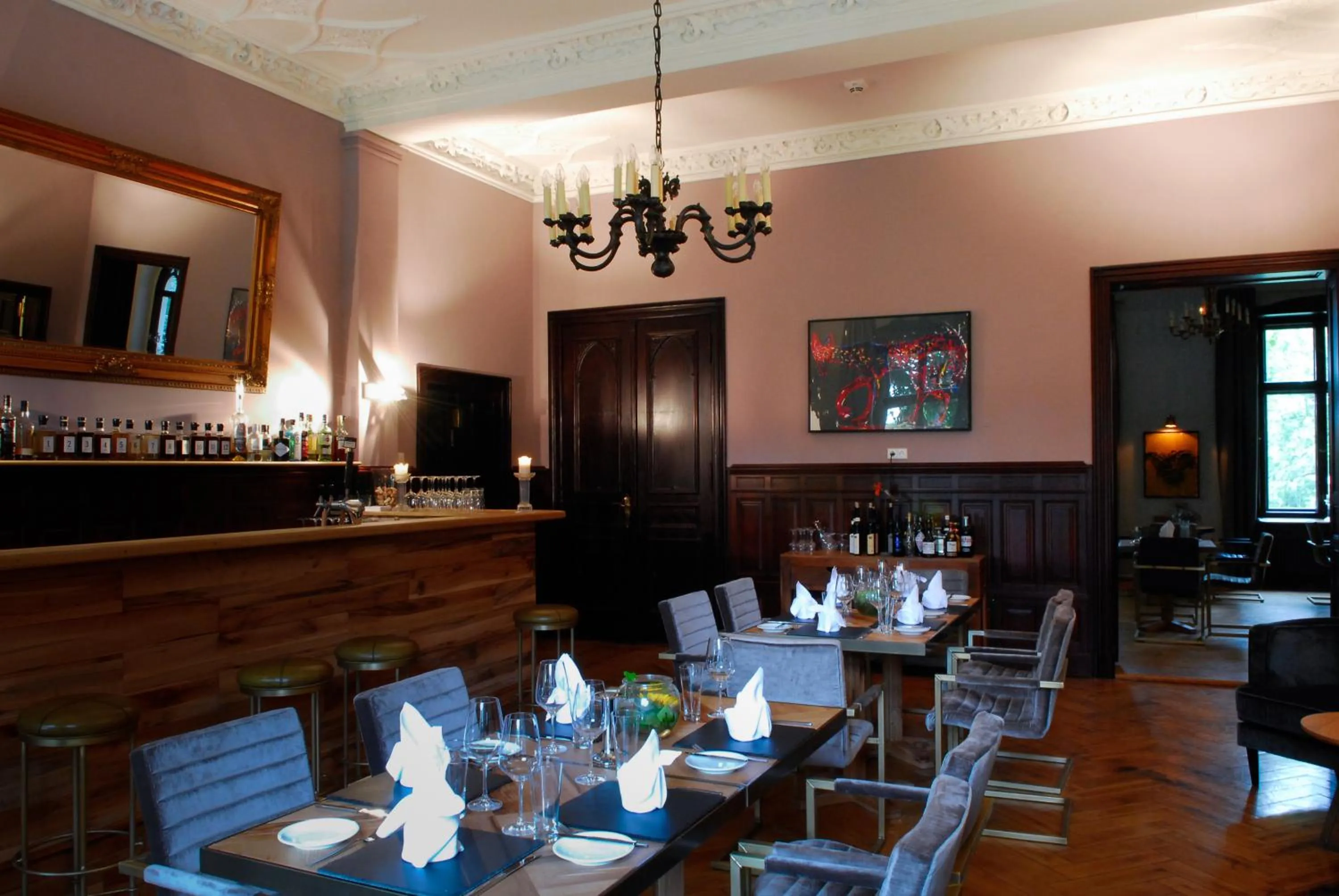 Lounge or bar in Romantik Hotel Schloss Reichenow