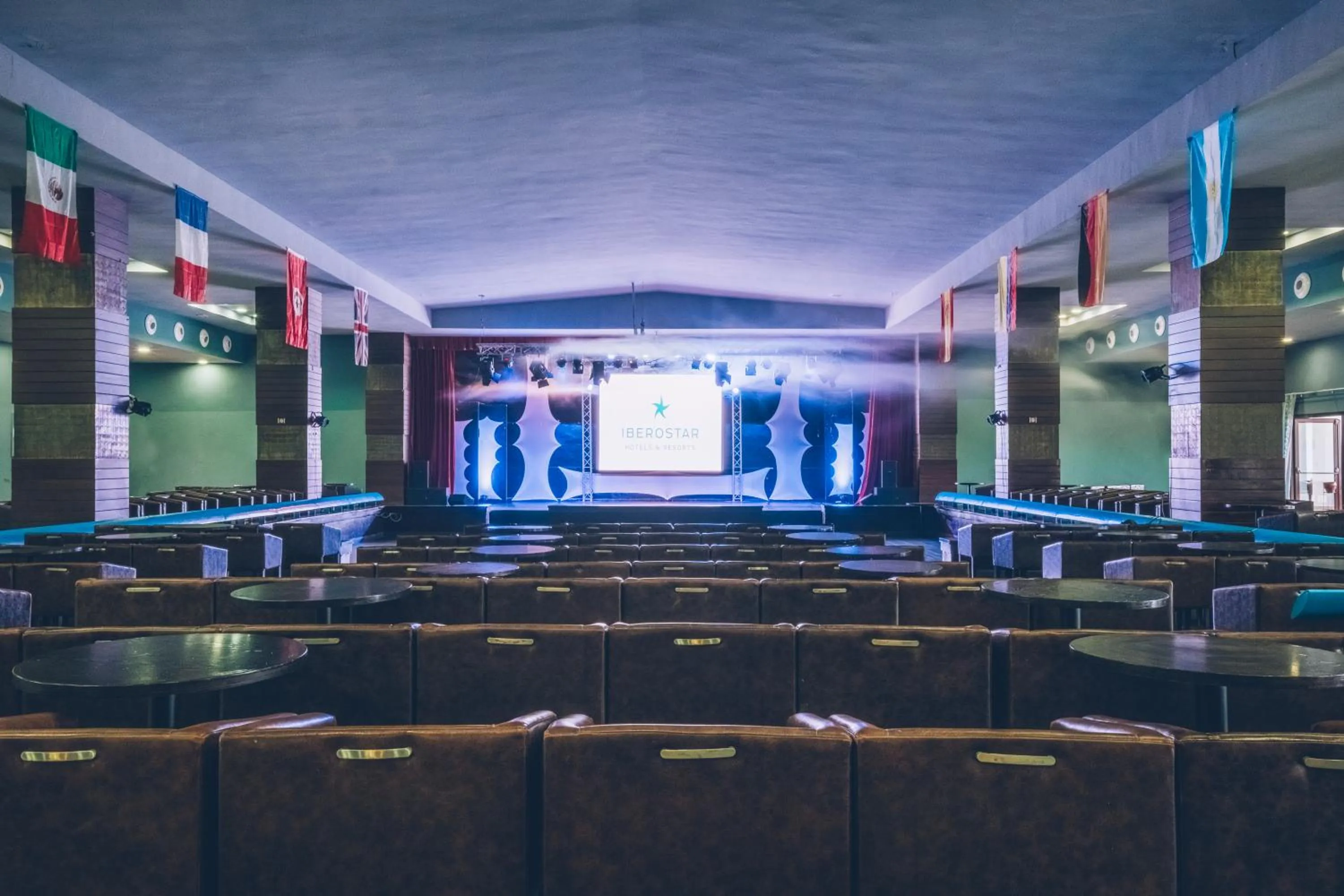 Lounge or bar in Iberostar Waves Saidia