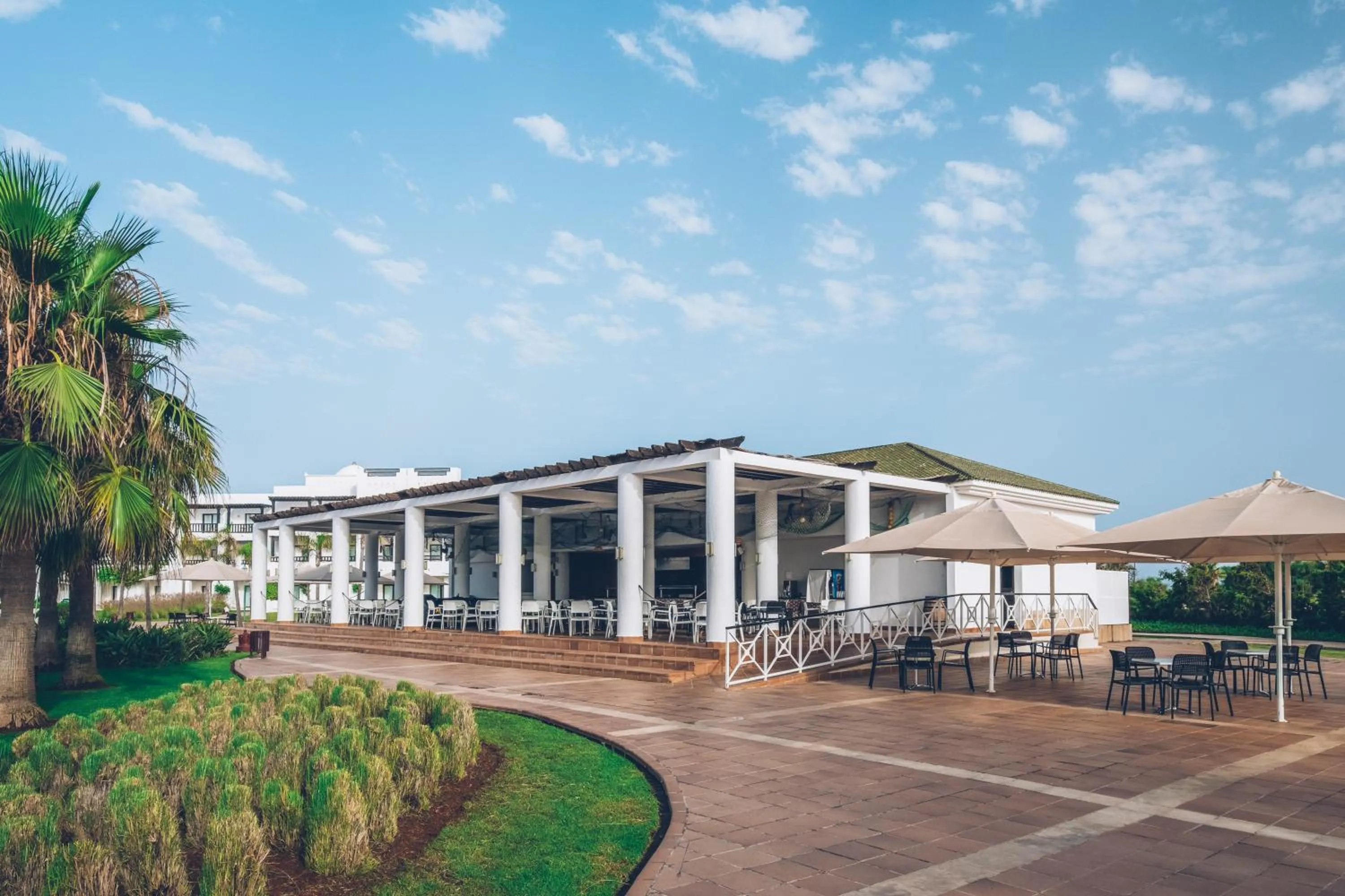 Lounge or bar in Iberostar Waves Saidia