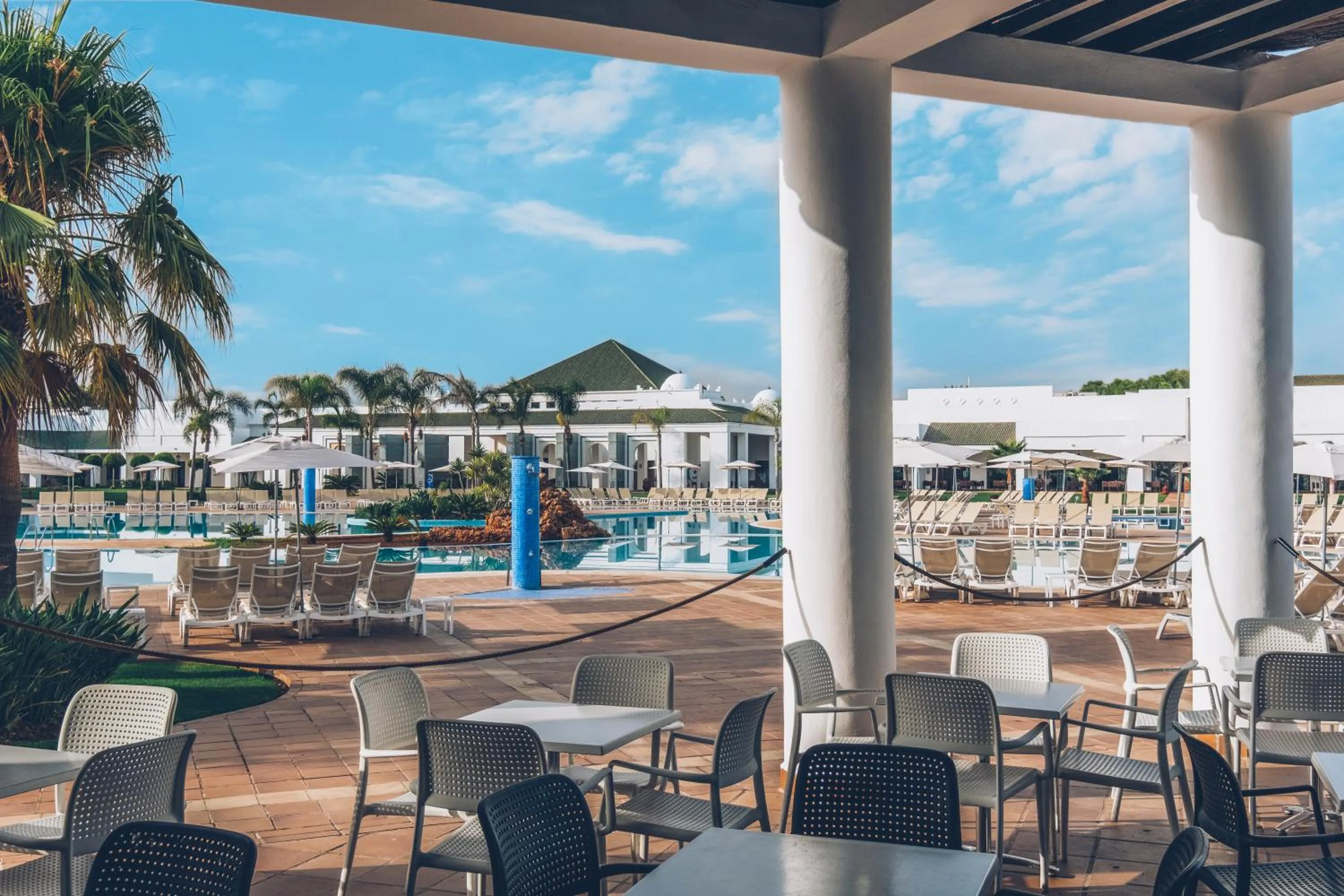 Lounge or bar in Iberostar Waves Saidia