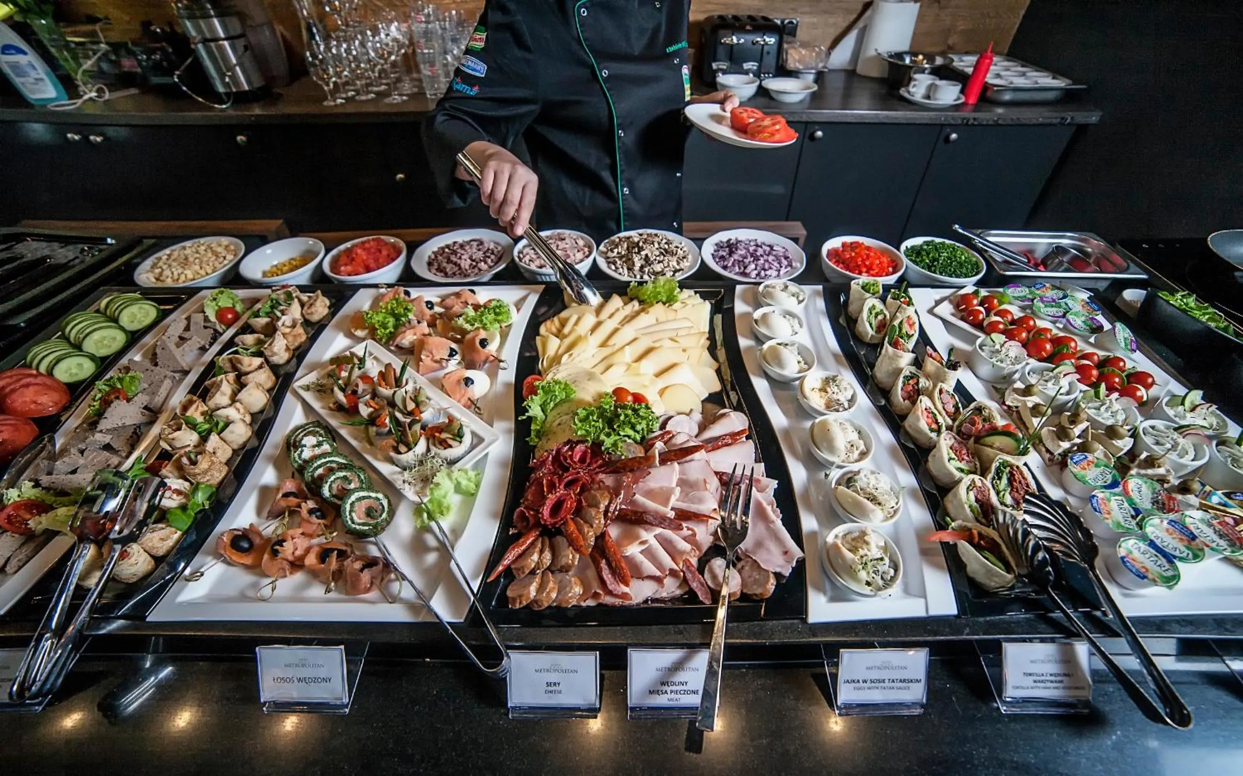 Buffet breakfast in Hotel Metropolitan