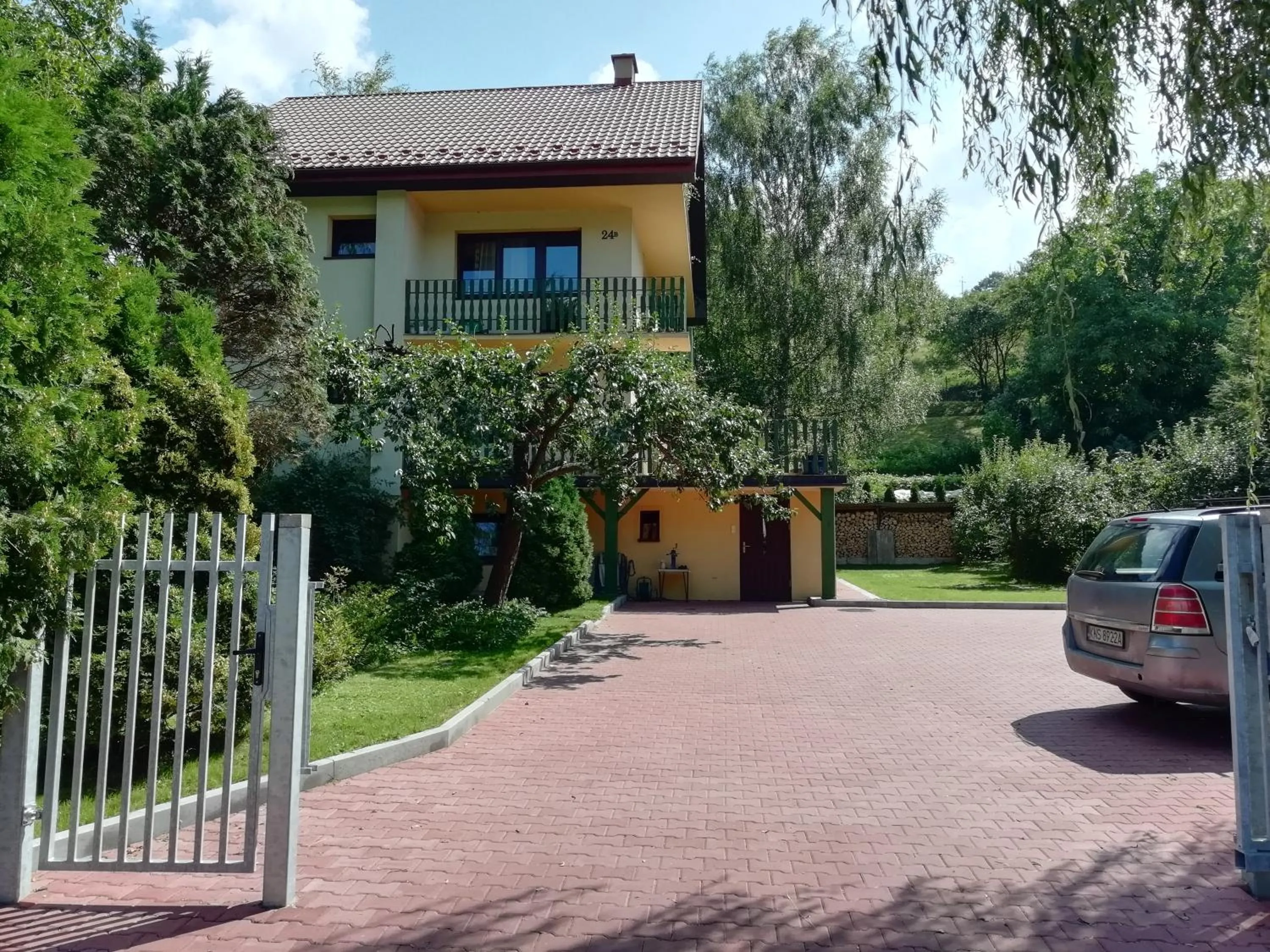 Facade/entrance in Willa Mirabelka