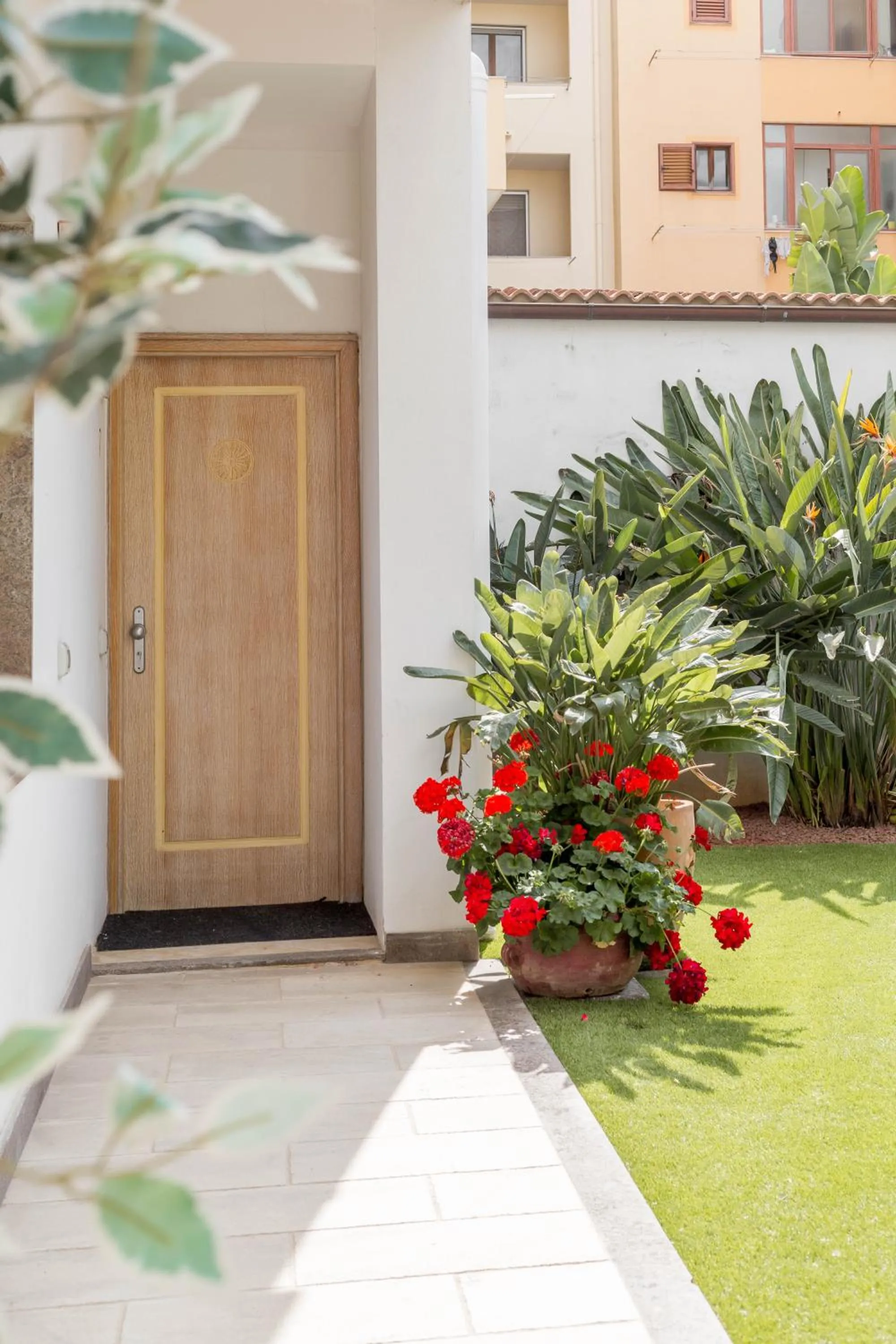 Property building in Hotel Domomea