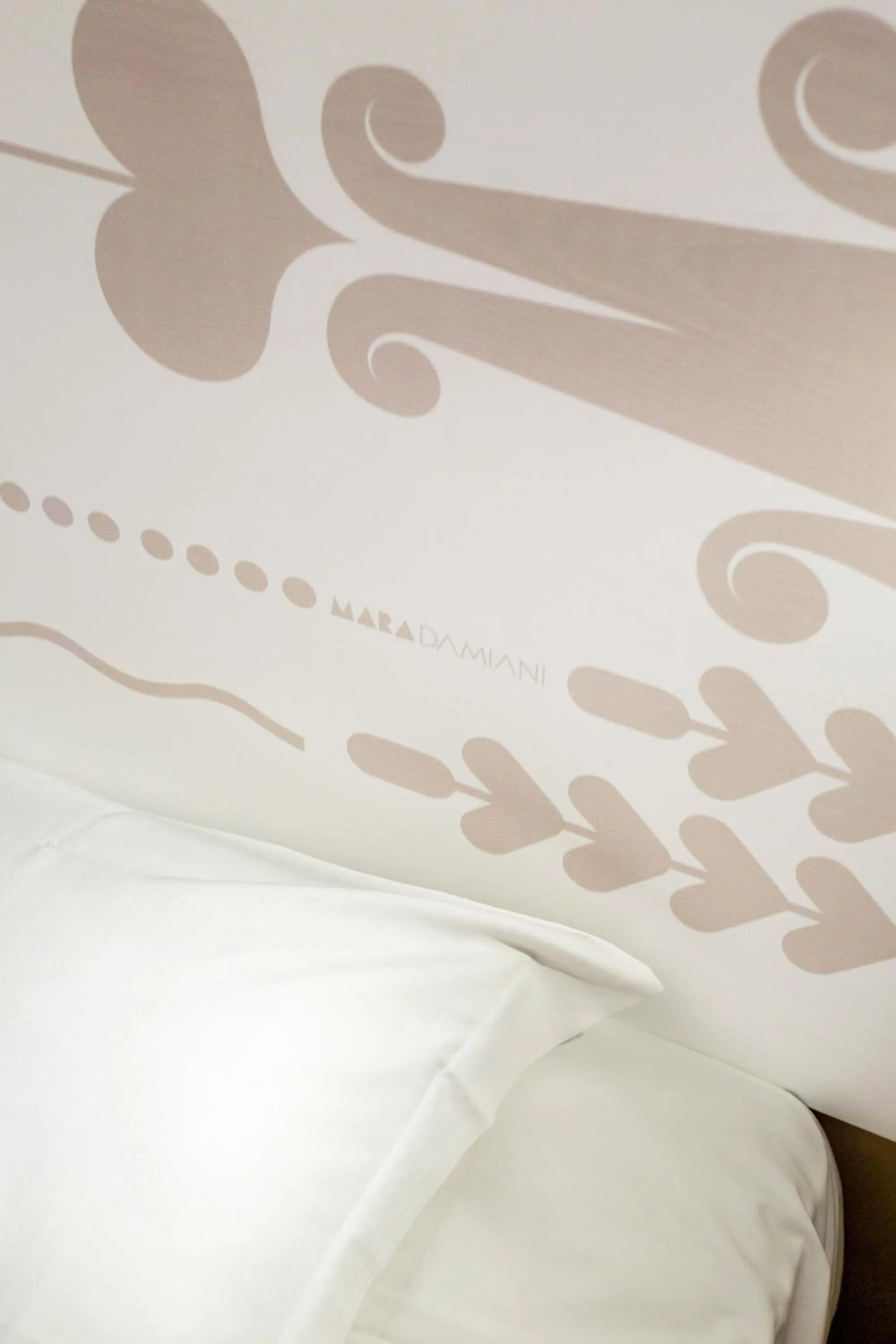 Decorative detail, Bed in Hotel Domomea