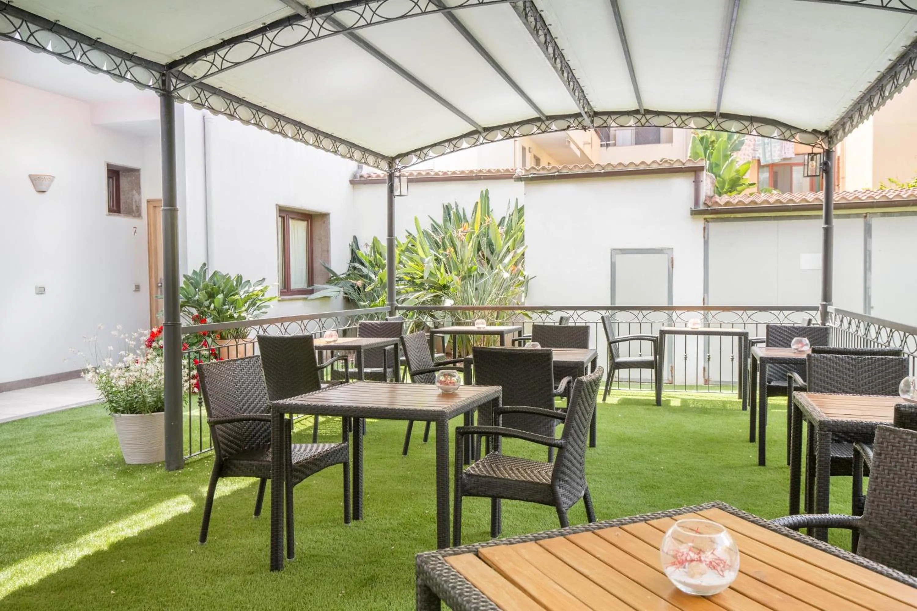 Patio in Hotel Domomea