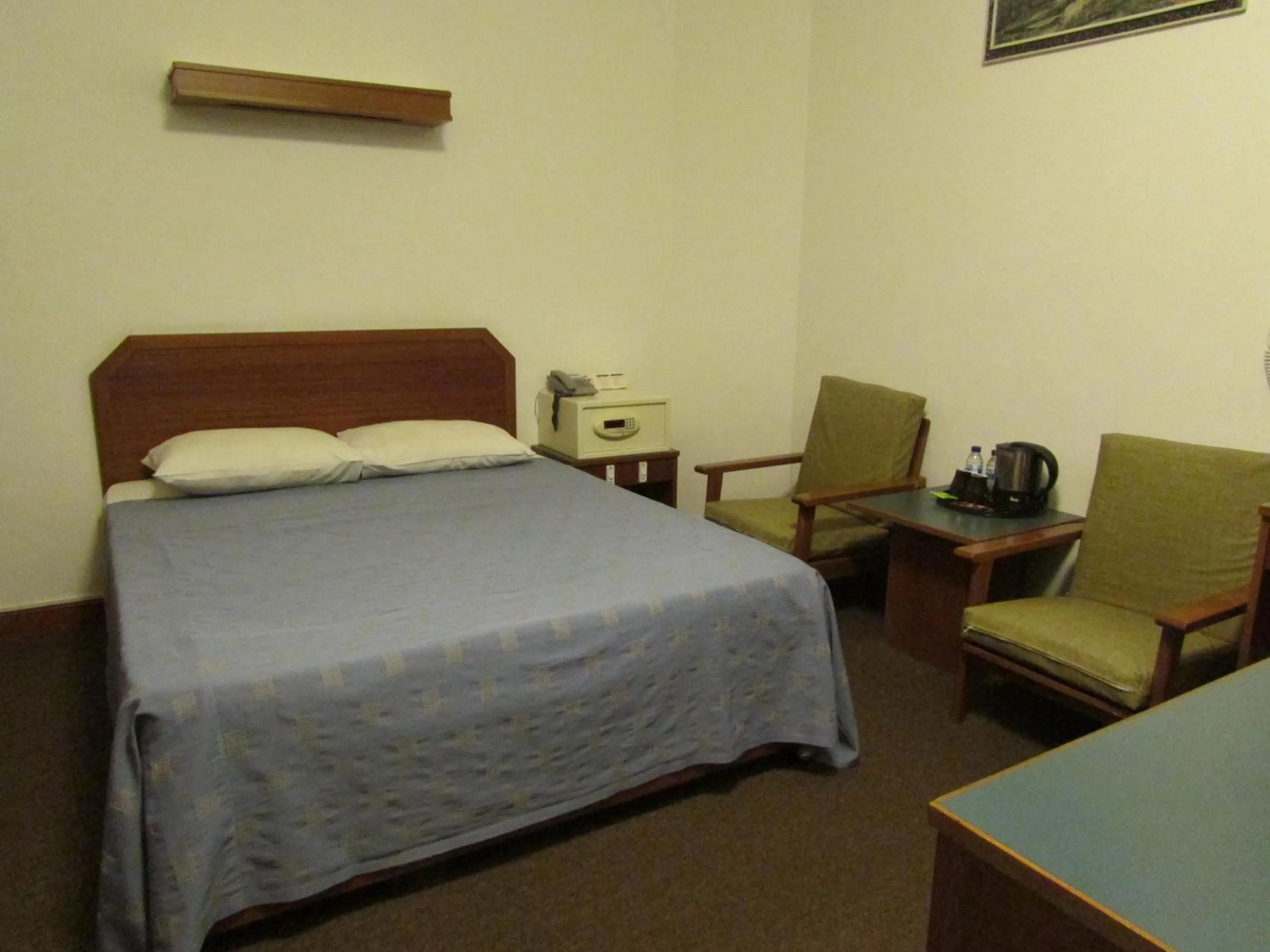 Photo of the whole room, Bed in Hotel Supreme