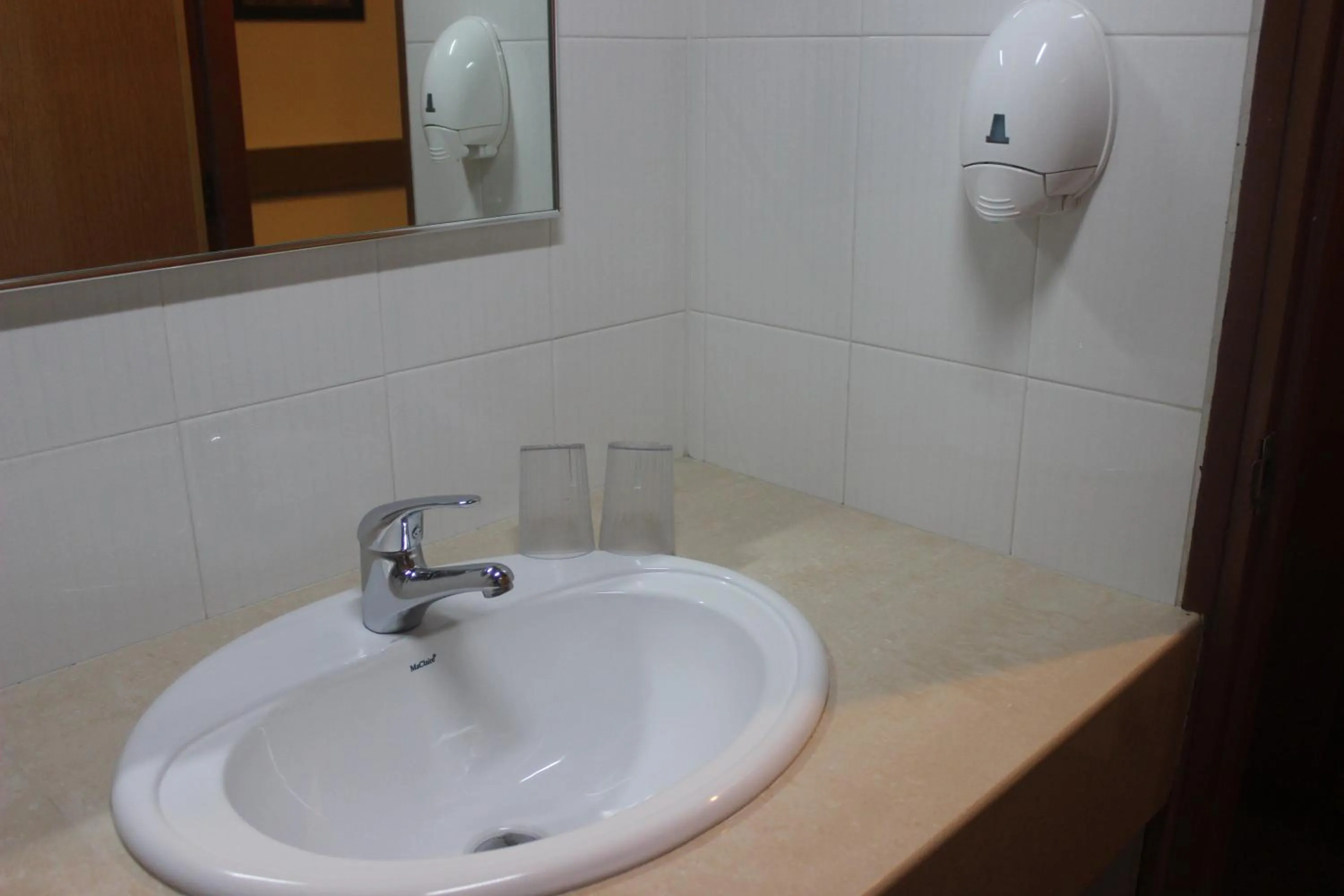 Bathroom in Hotel Supreme