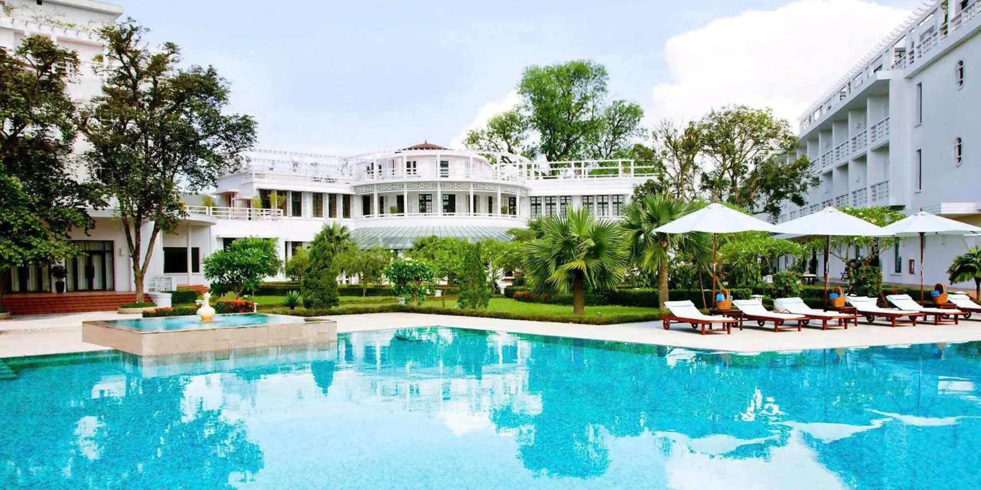 Swimming pool in Azerai La Residence, Hue Swimming pool in Azerai La Residence, Hue
