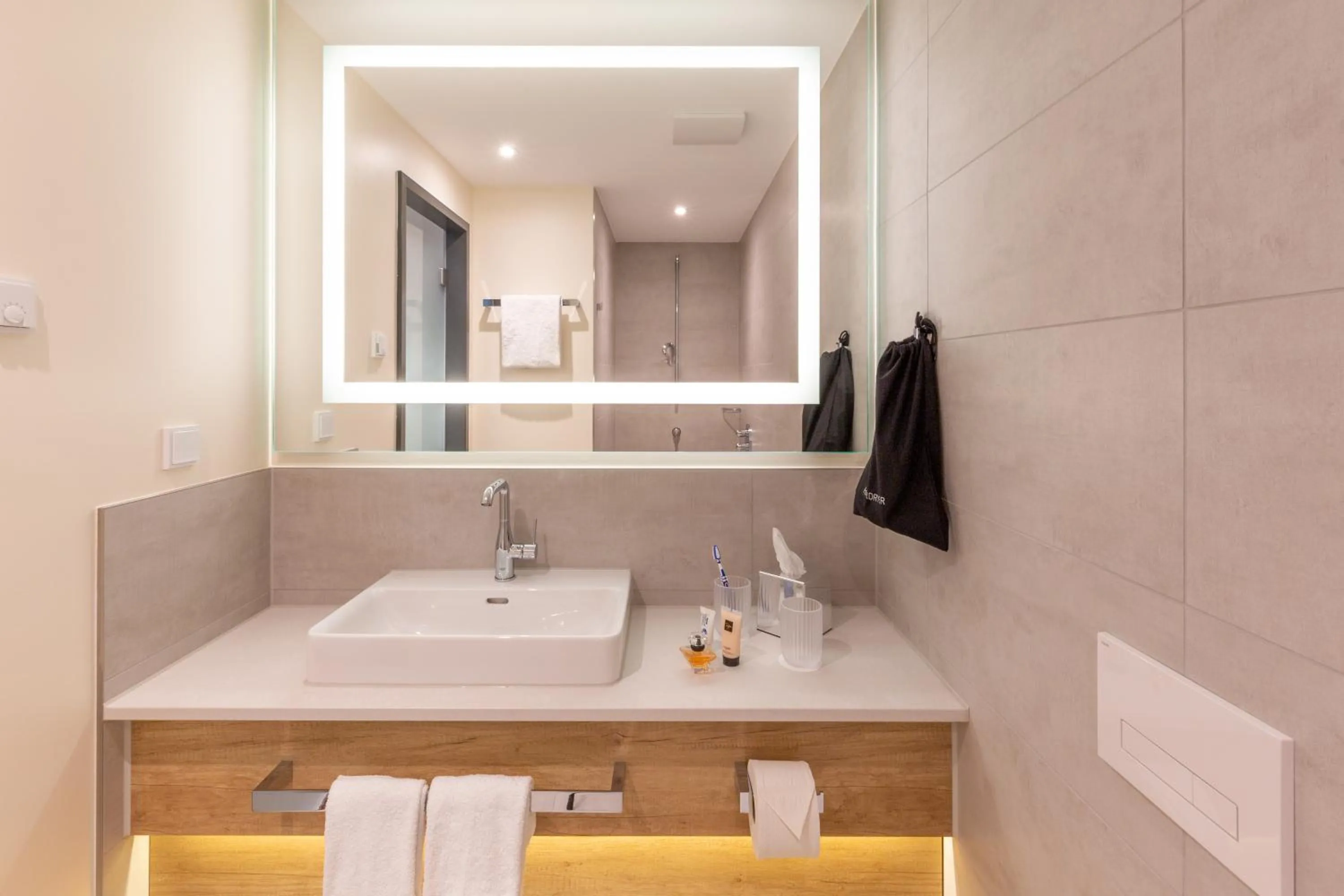 Bathroom in Stellaris Apartment Hotel