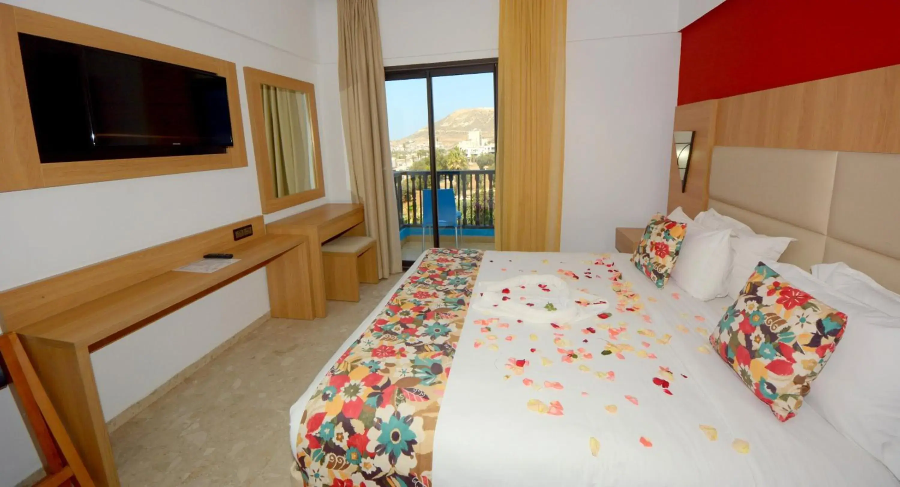 Bed in Oasis Hotel & Spa Bed in Oasis Hotel & Spa