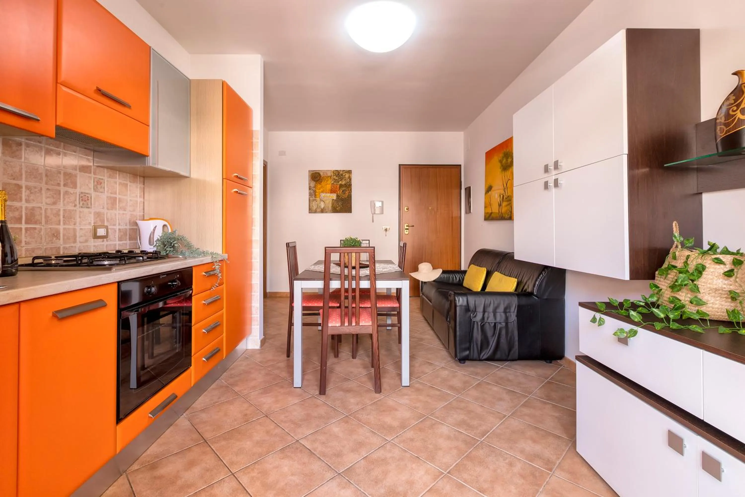 Coffee/tea facilities in KaRol Casa Vacanze