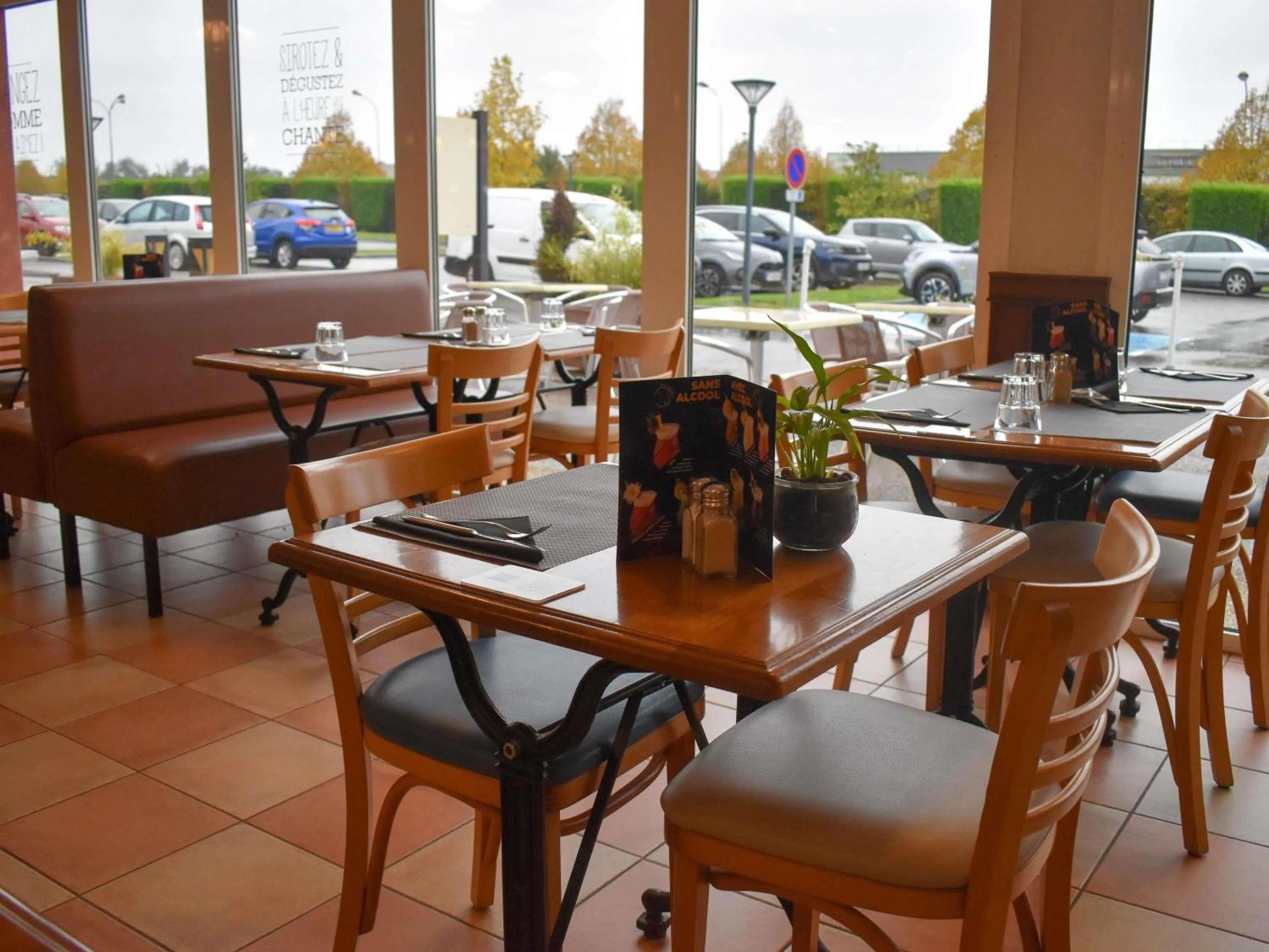 Restaurant/places to eat in ibis Albert Pays de Somme